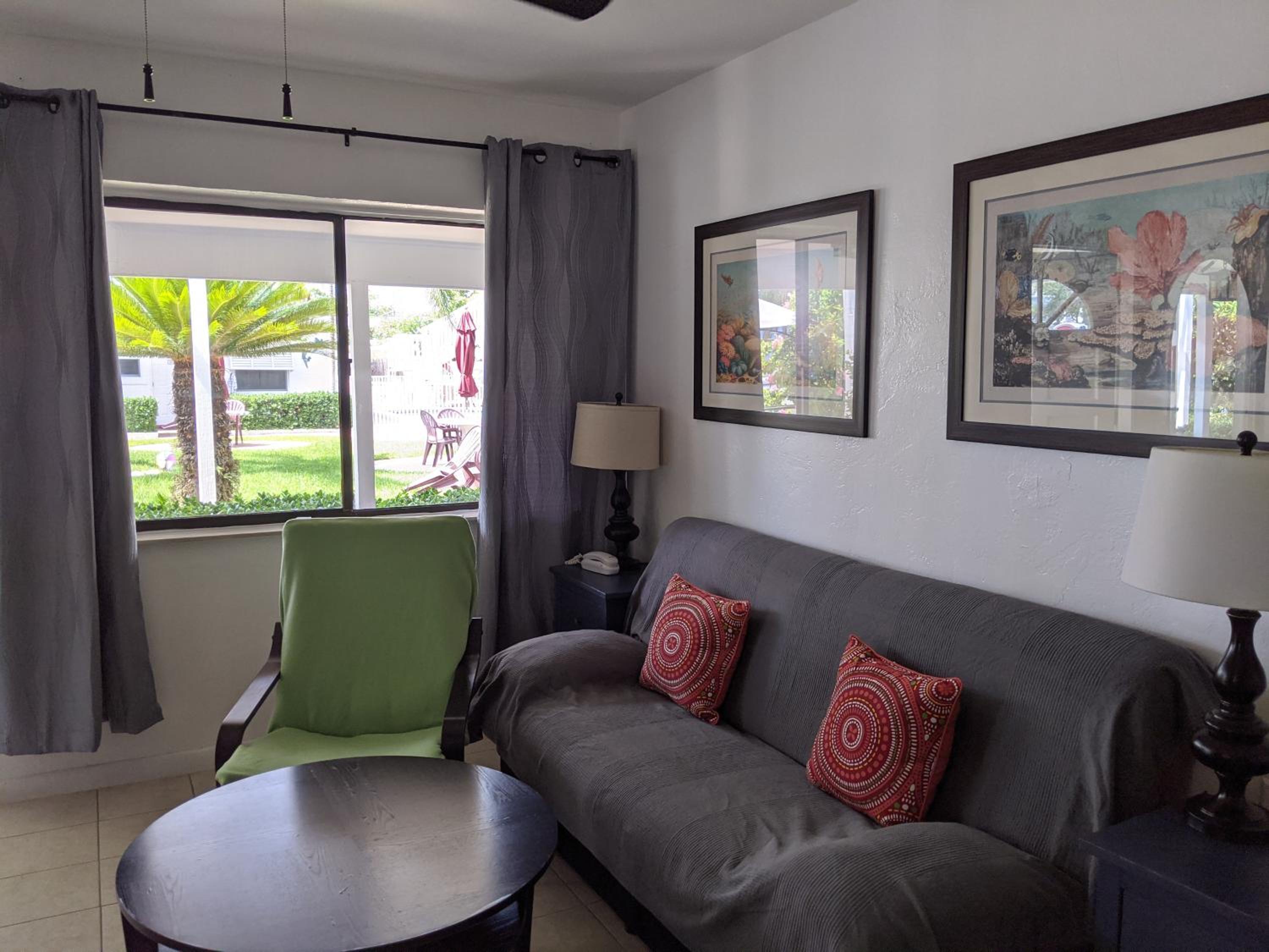 Breakaway Inn Guest House