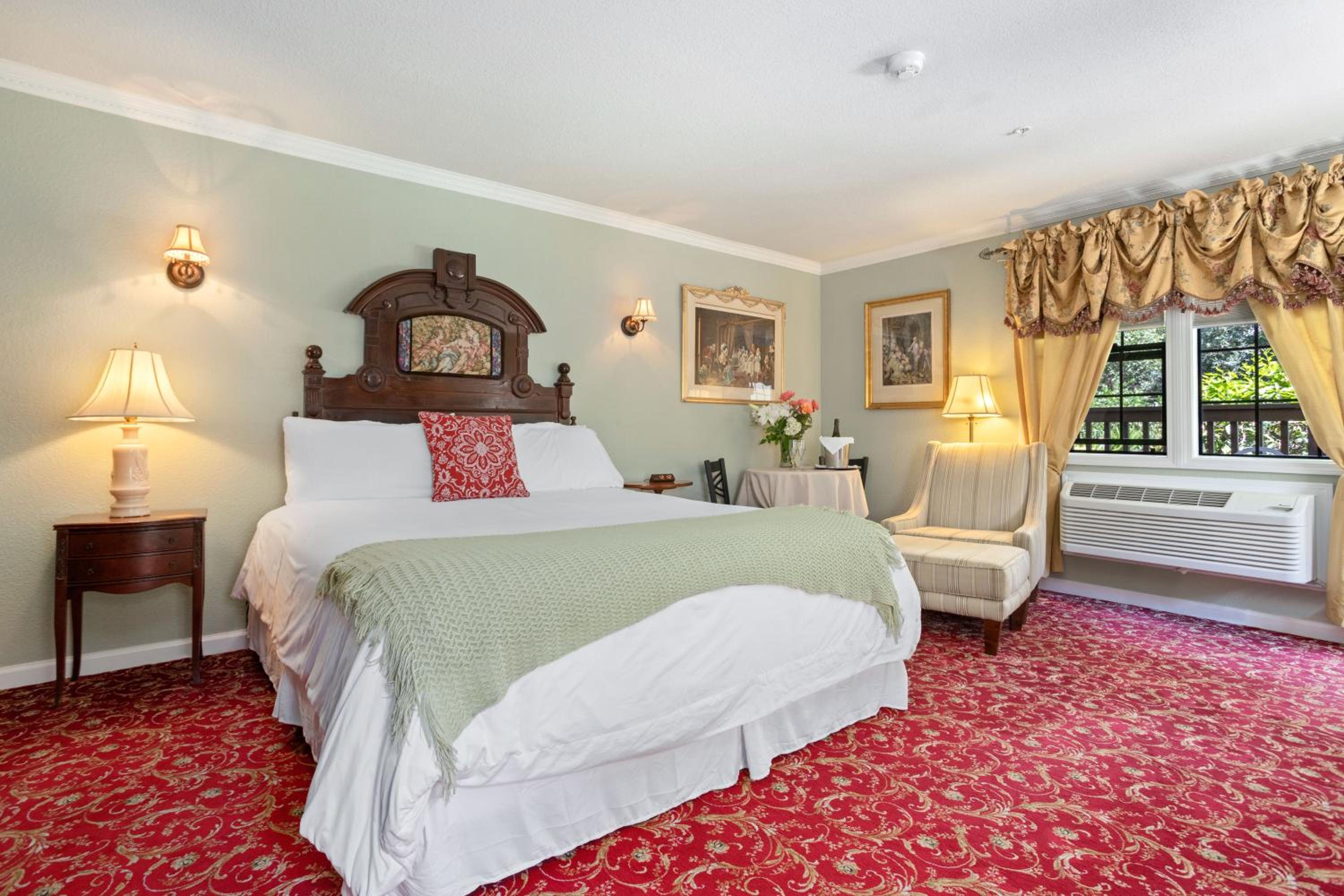 Maui Vacations - Candlelight Inn Napa Valley - Property Image 6