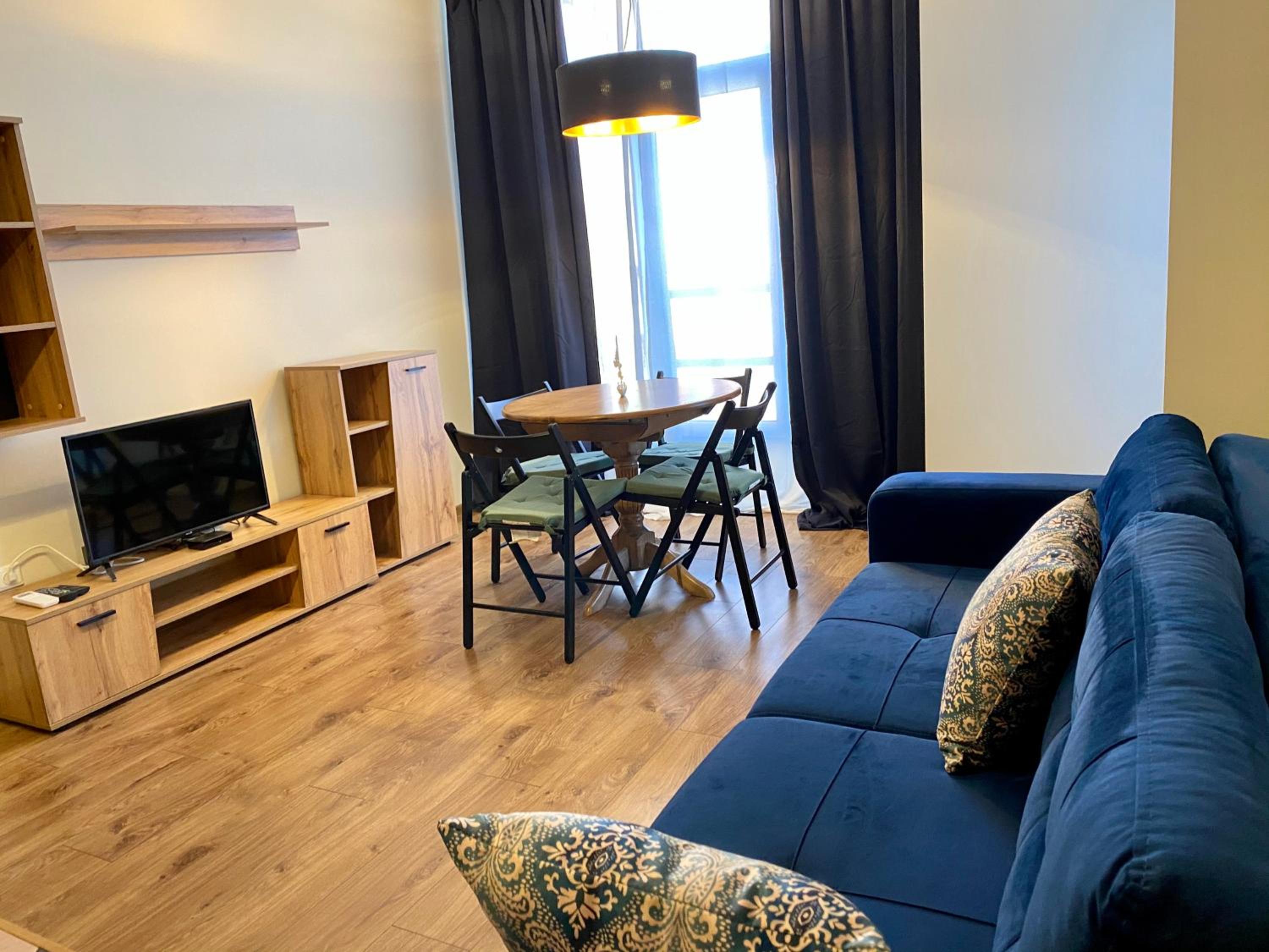 Boutique Magenta Gold Apartment view 2