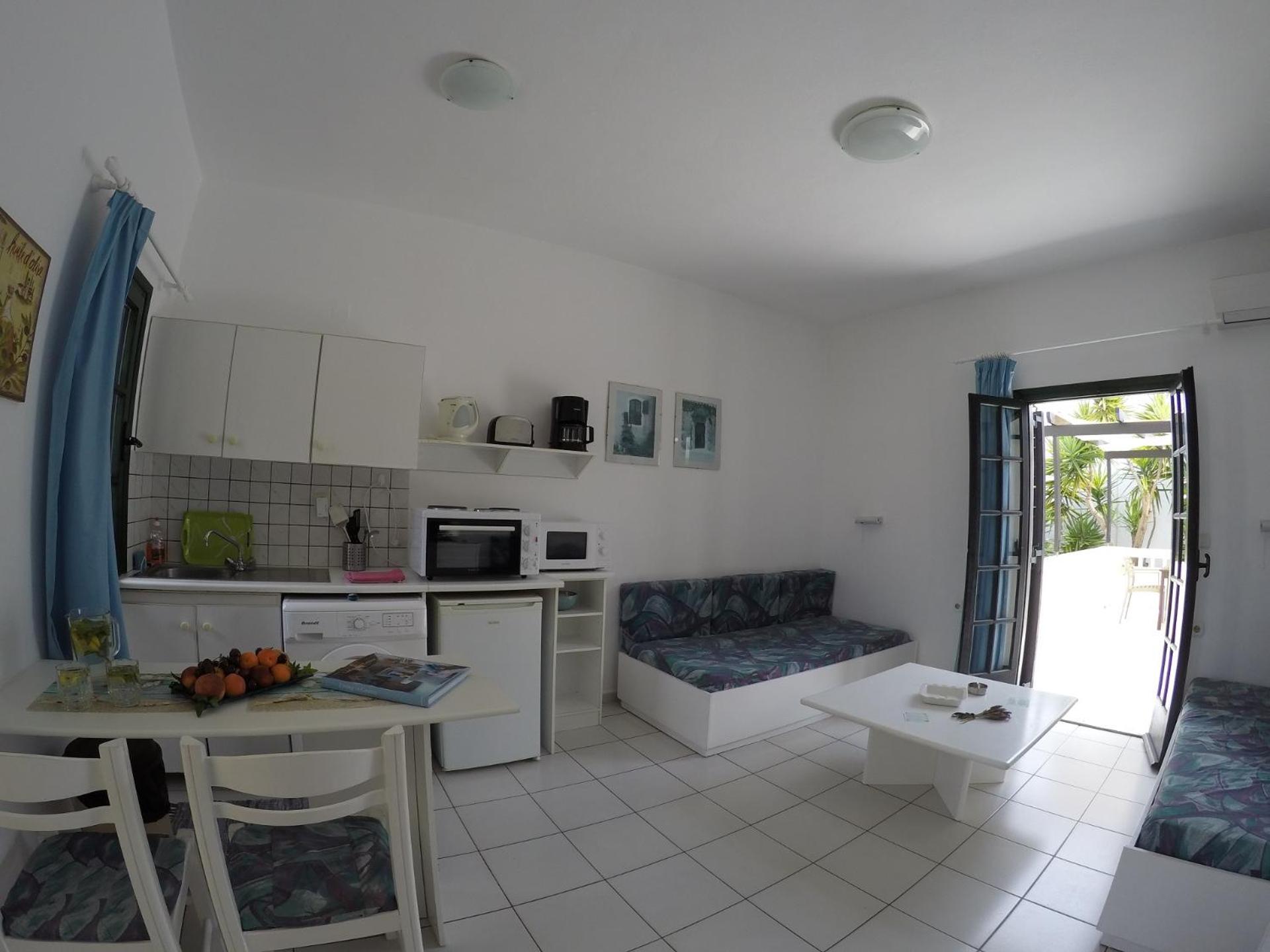 Aigialis Apartments & Studios view 4