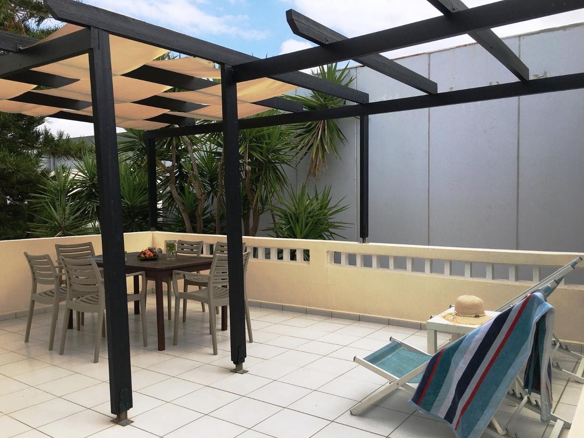 Aigialis Apartments & Studios view 5
