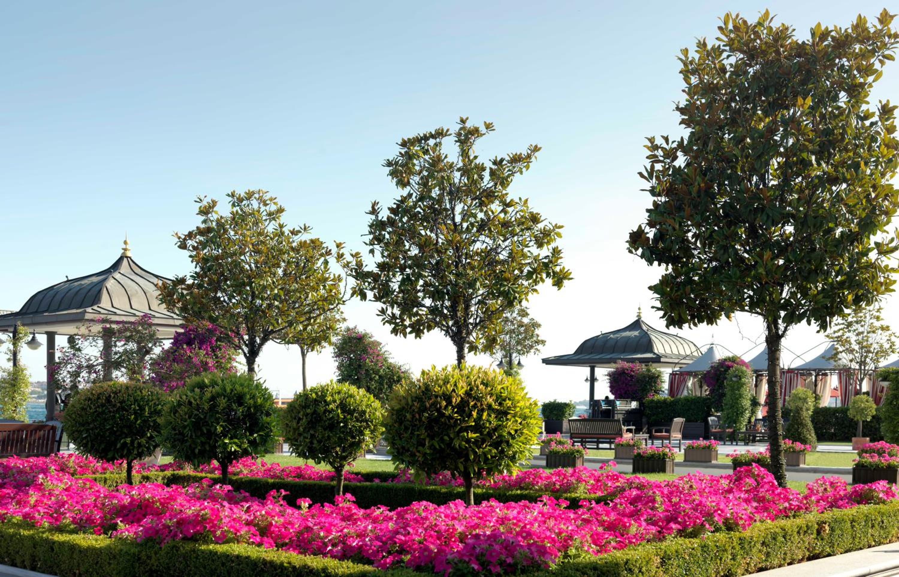 Four Seasons Hotel Istanbul at the Bosphorus - Image 19