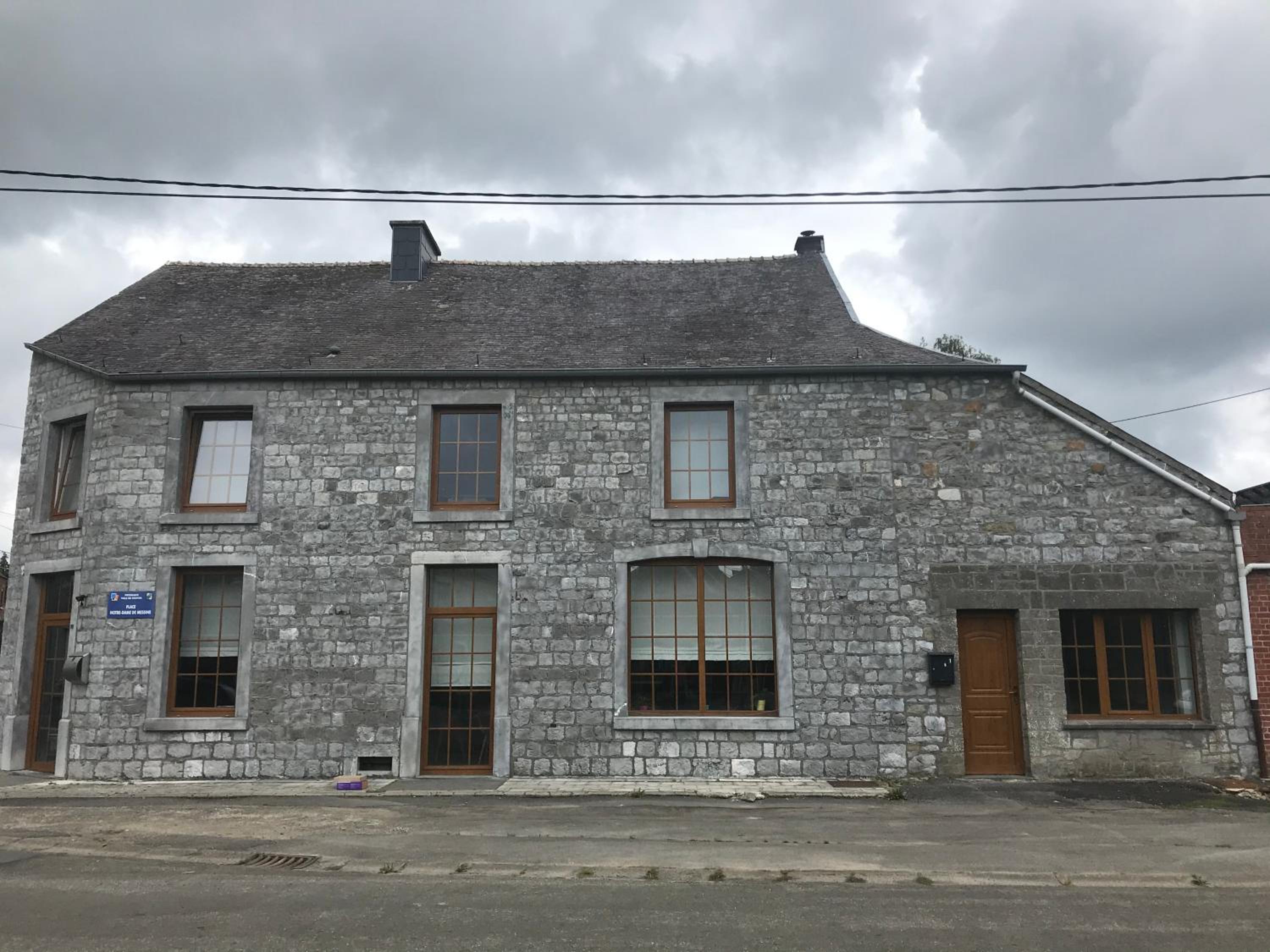 Petite maison à la campagne