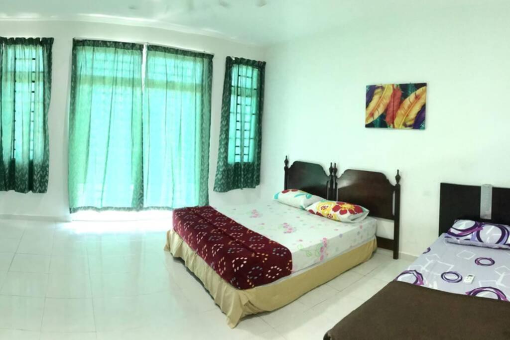 Near Draw Bridge and KT City - Ivana Homestay Unit E photo 3