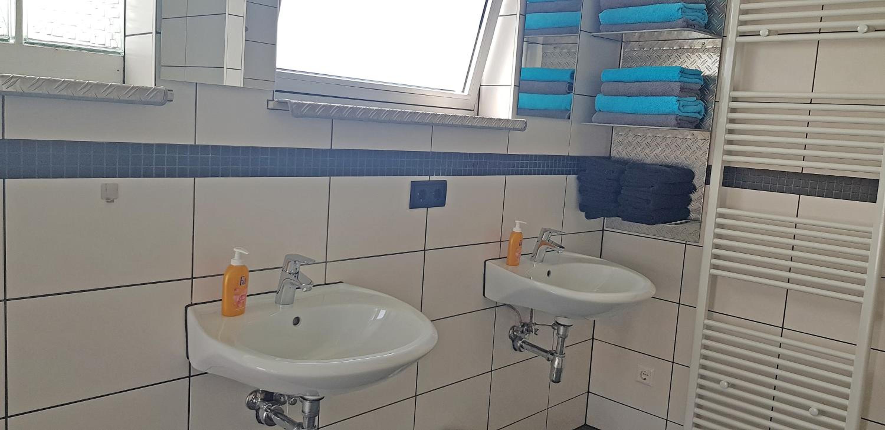 Loft-Unterkunft en Sinsheim — bathroom