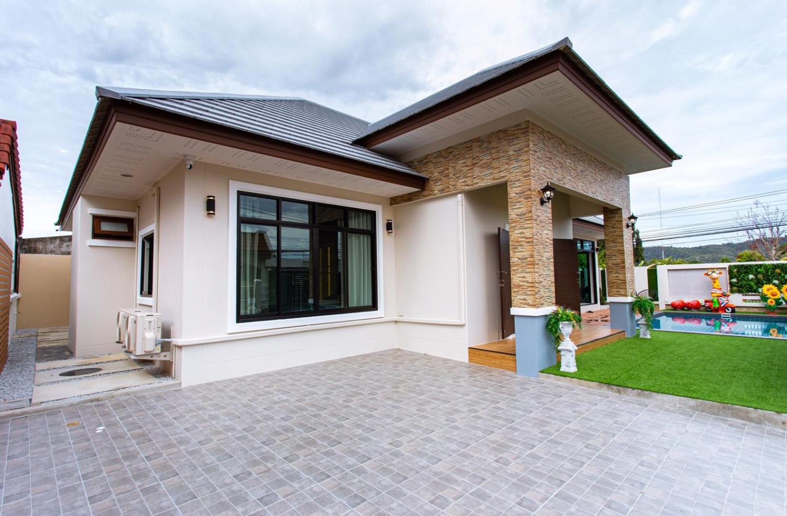Uzeason Poolvilla Sattahip view 3