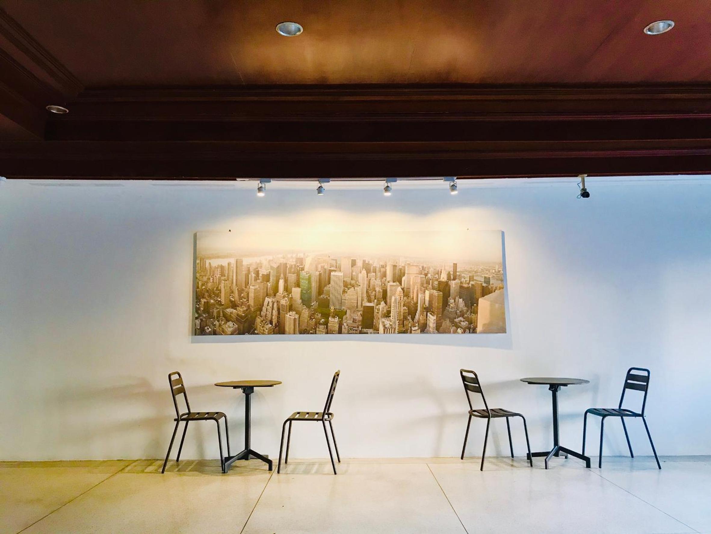 Cozy family room At 103 condominium 2 on nimman 12 view 5