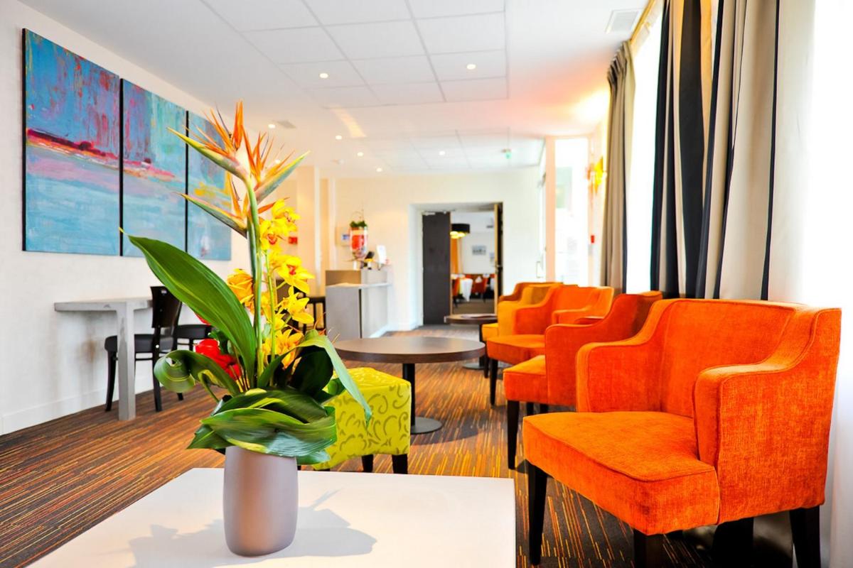 hotel reception