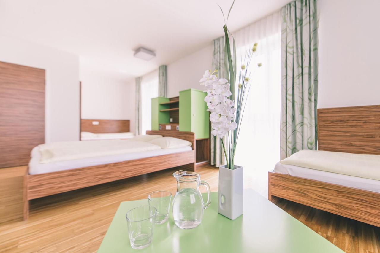 Karlingerhaus Hotel Hostel Home view 3