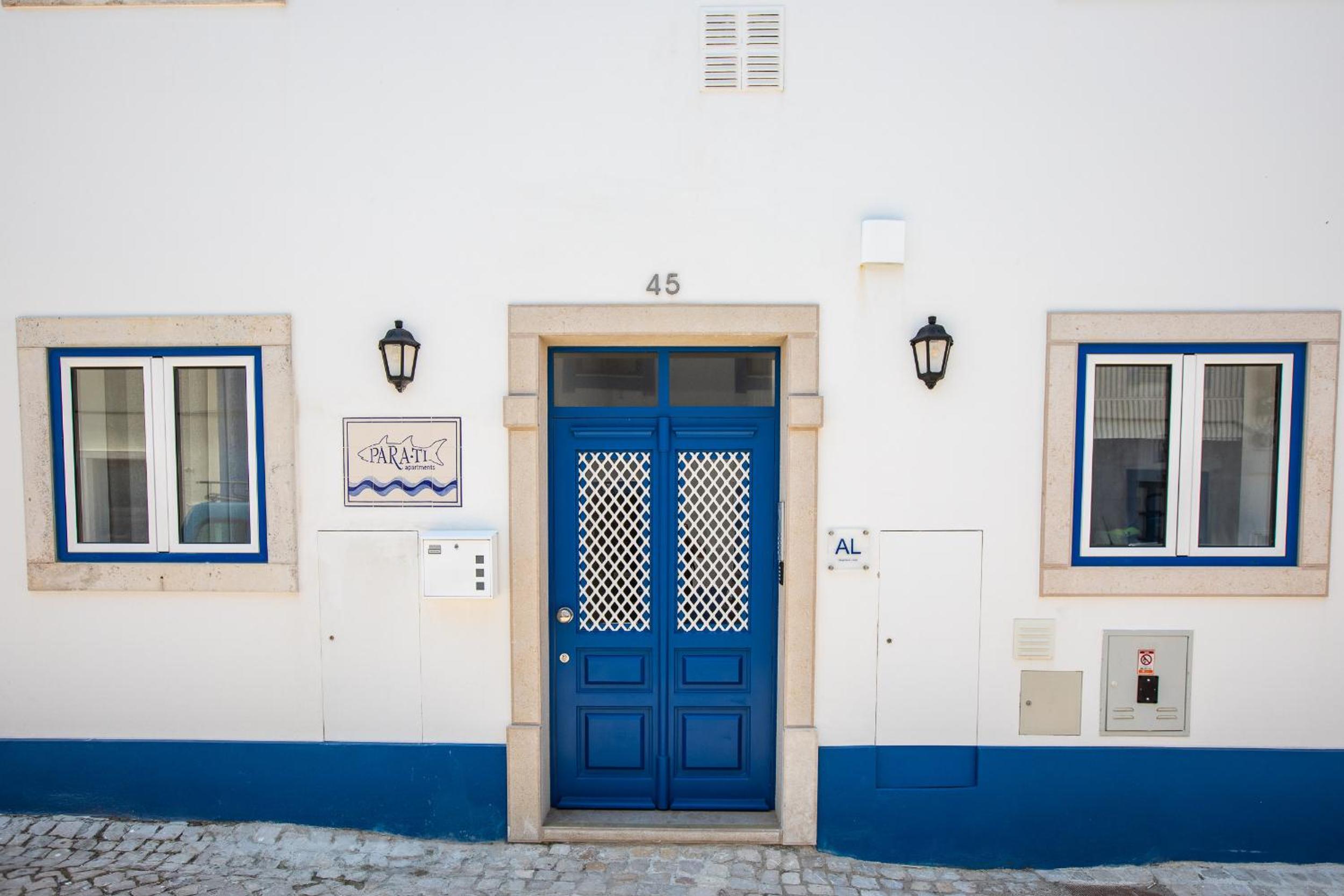 Parati Apartments