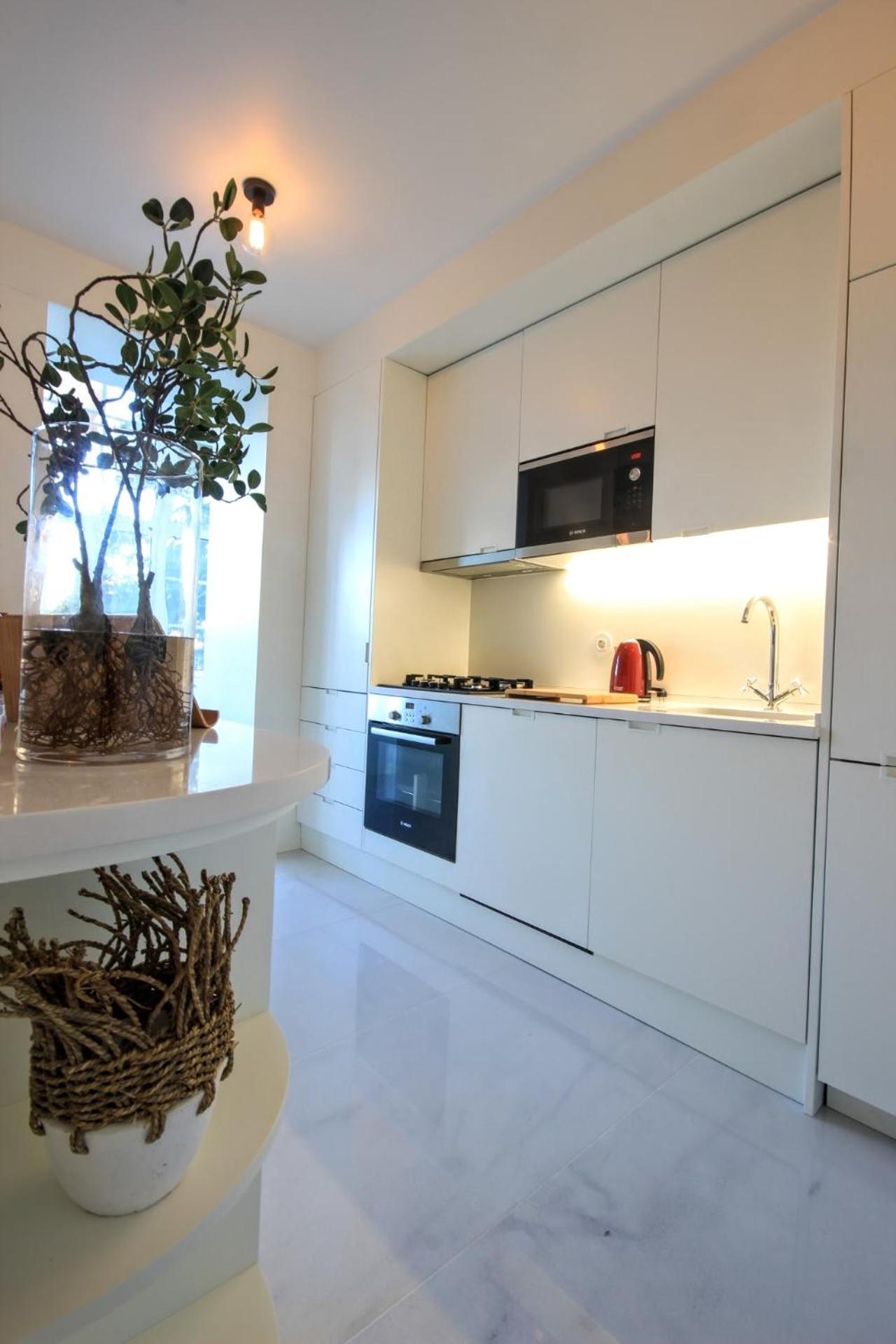 Quirky and Comfortable - Arroios view 2