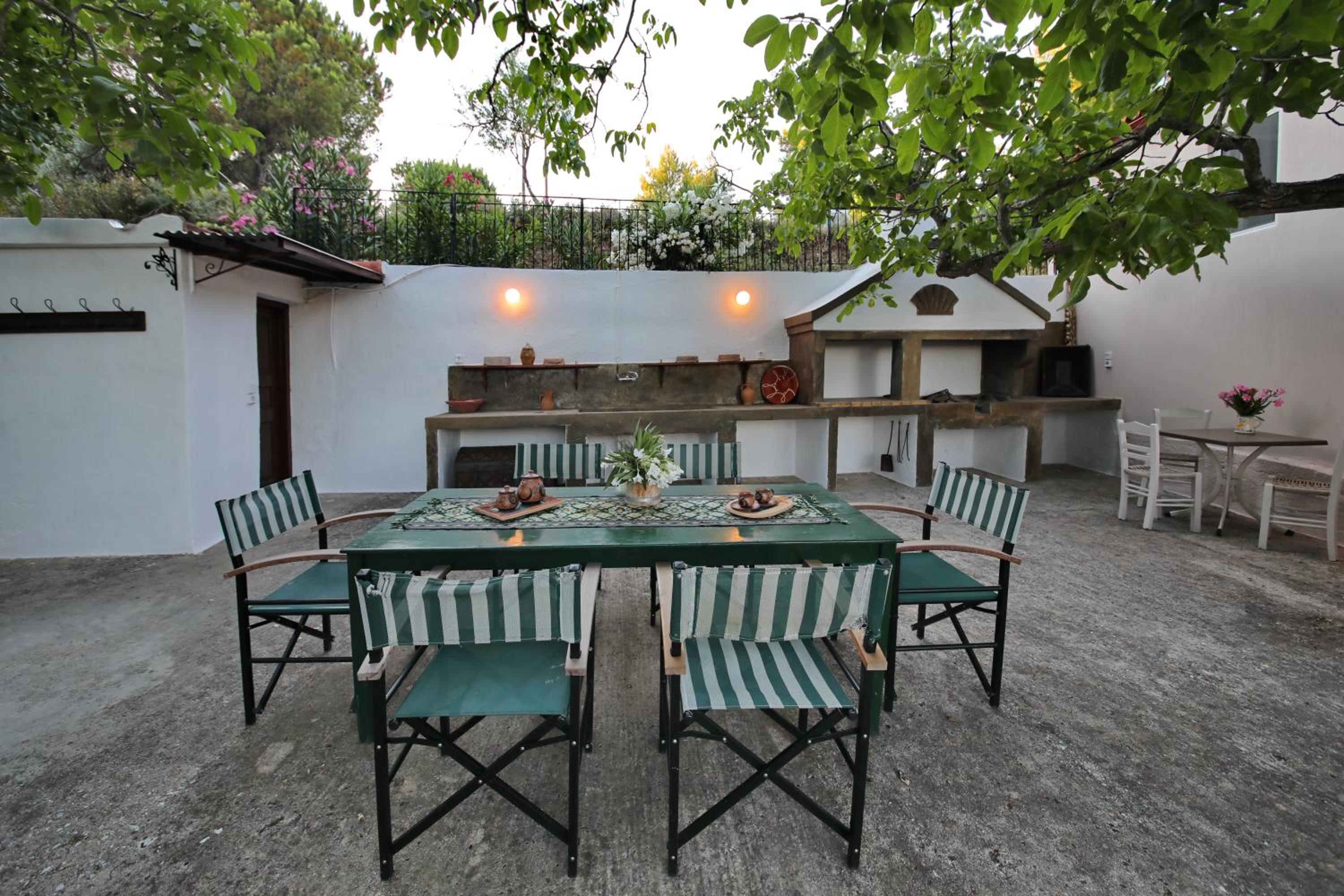 Pyrgos Country House