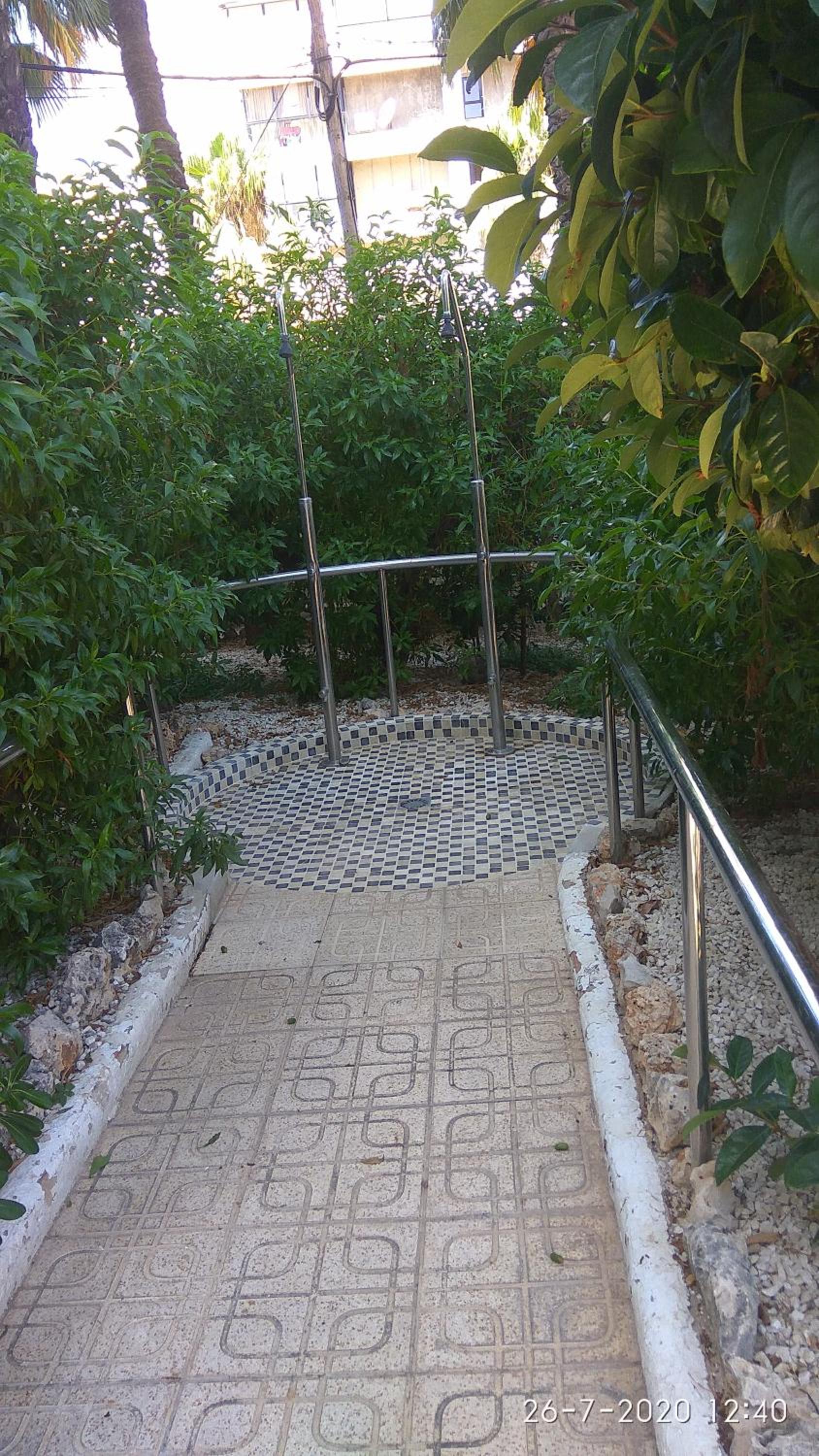 Photo 33