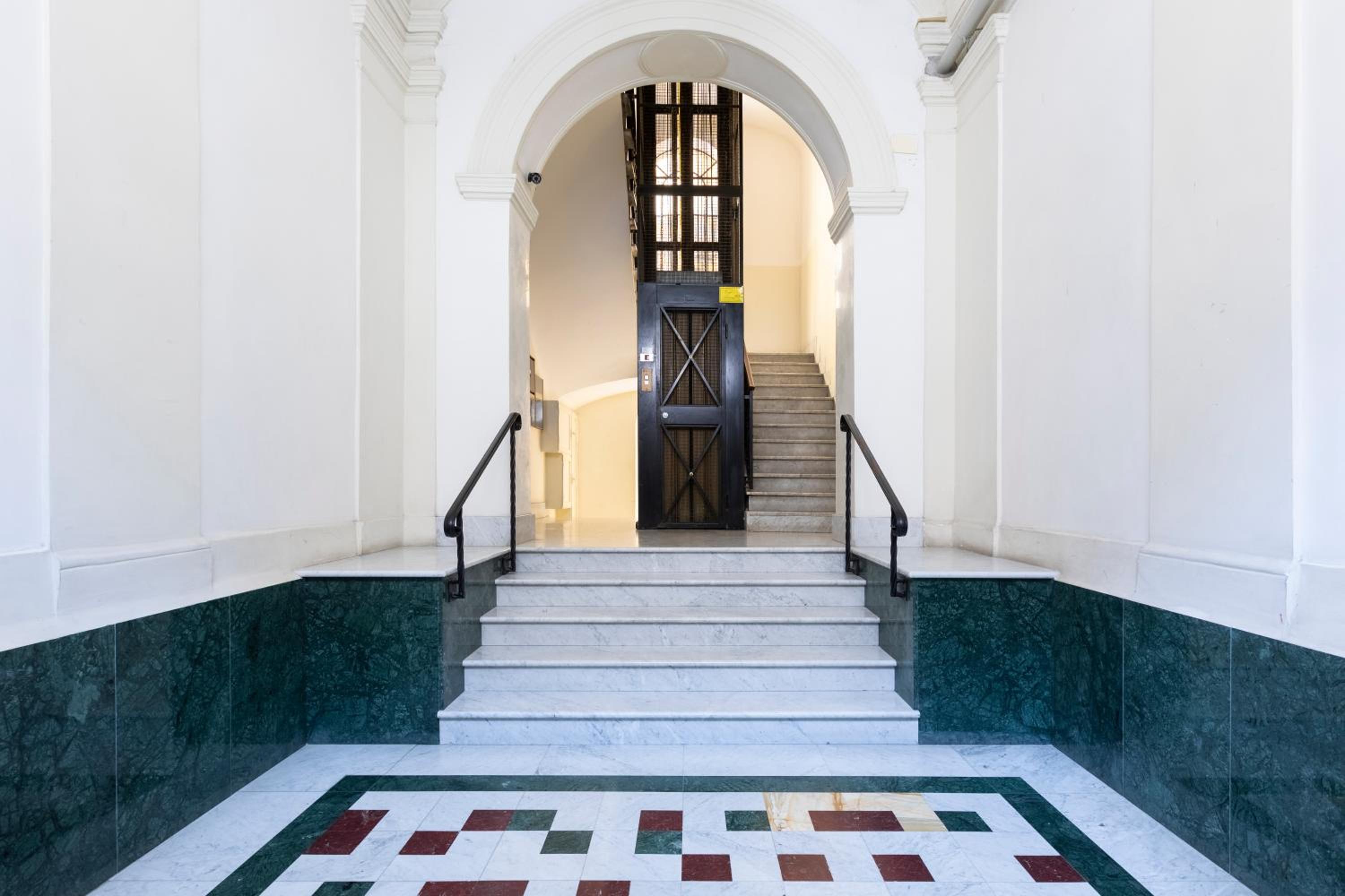 Residenza Ottaviano 105 by Hili