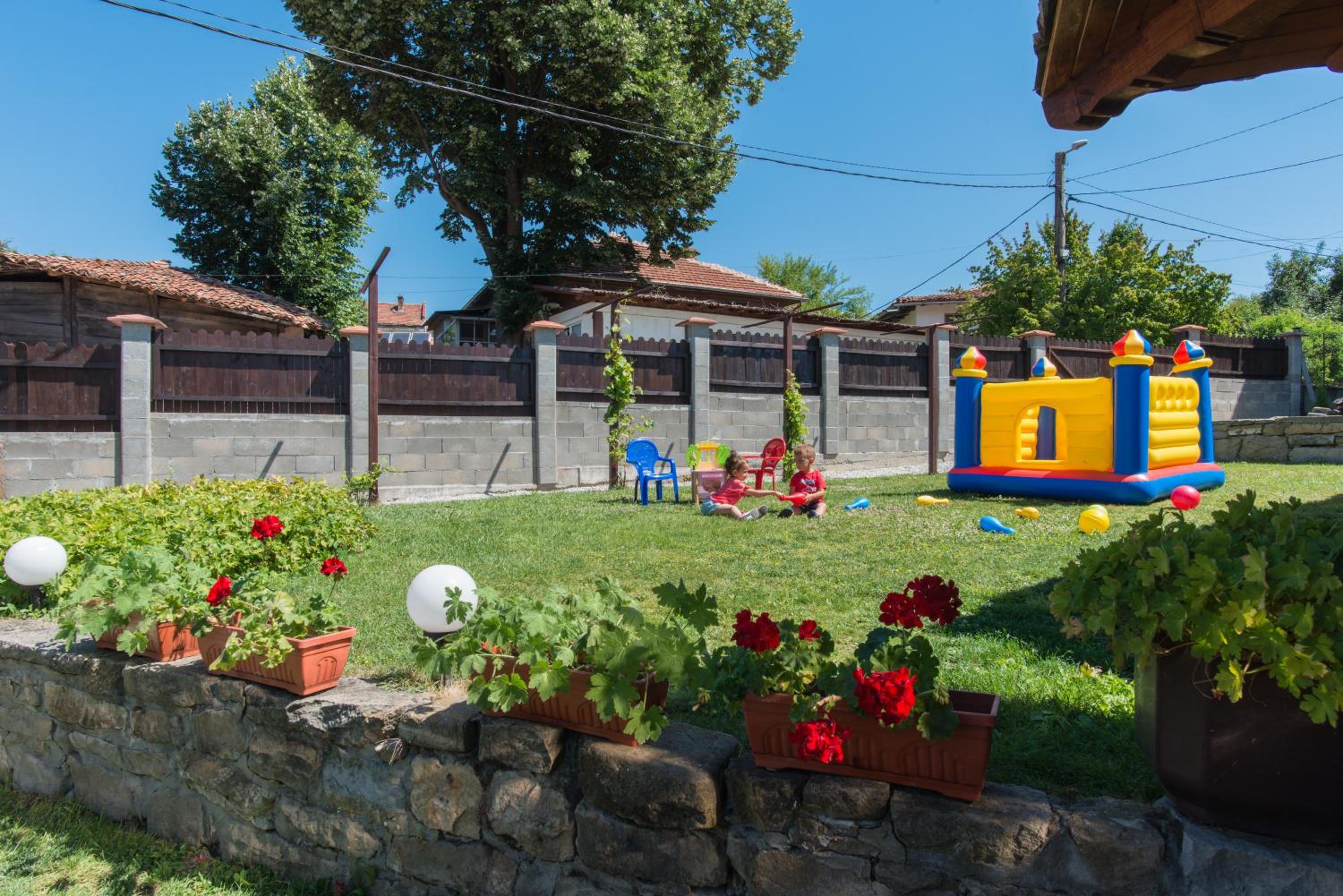 Къща за гости Роден край