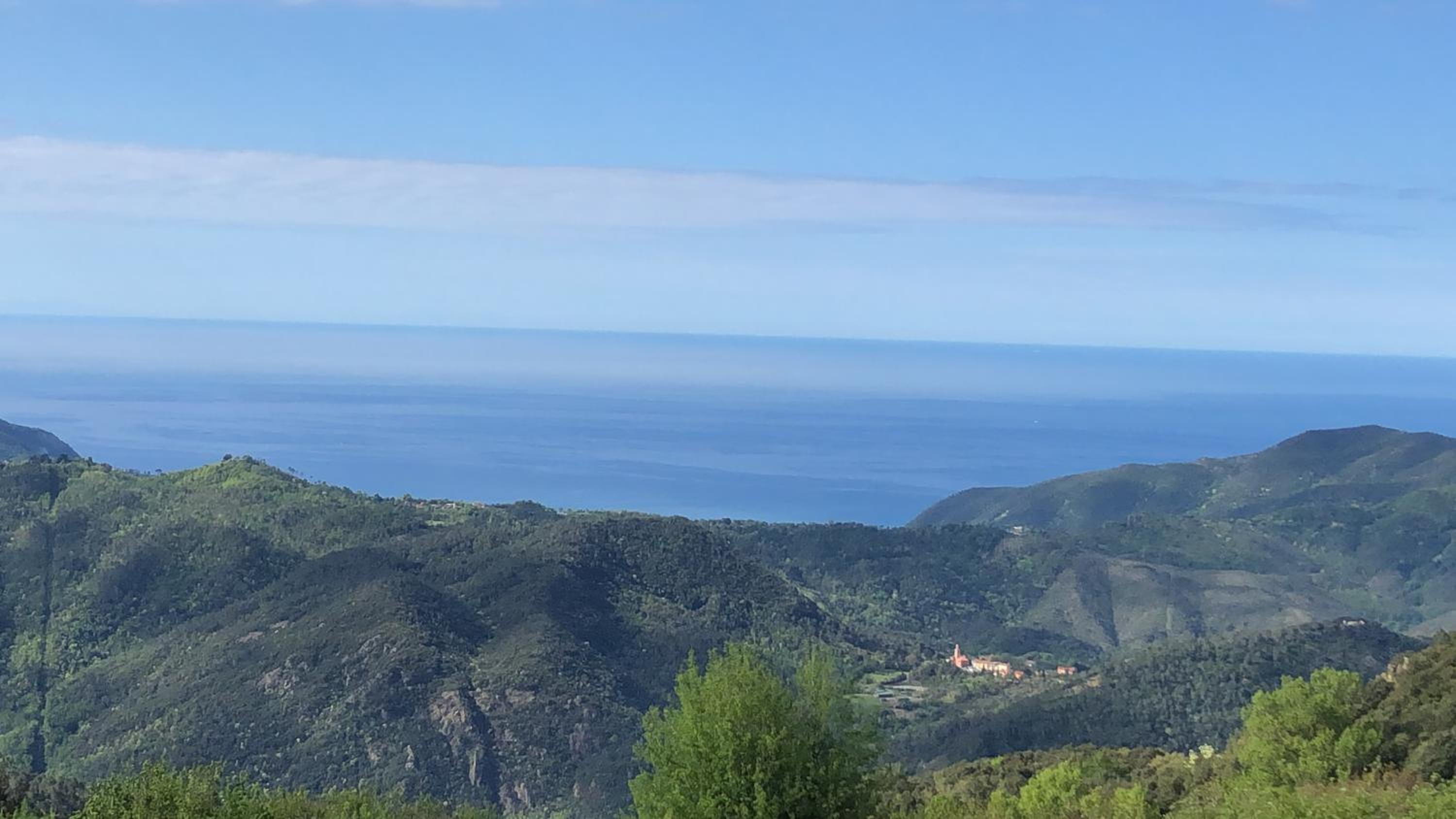 Agriturismo Monte Pu' view 2