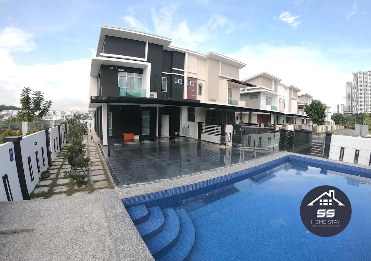 PRIVATE SWIMMING POOL/ KTV /BBQ /PARTY EVENT
