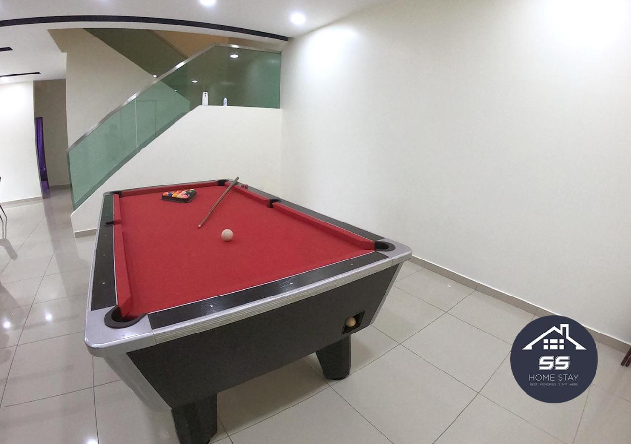 PRIVATE SWIMMING POOL/ KTV /BBQ /PARTY EVENT