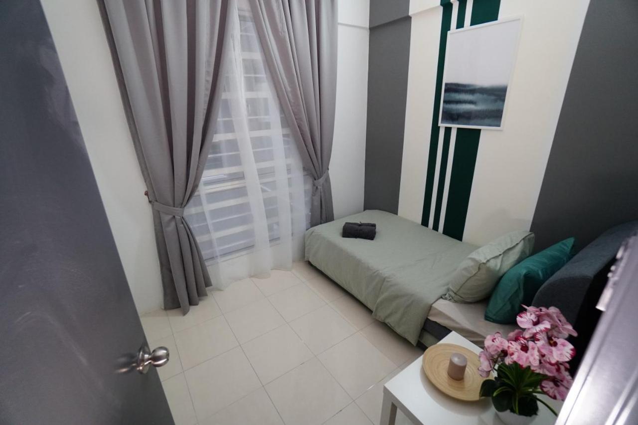 Homestay Mewah Cikguwanzarif Bangi photo 1