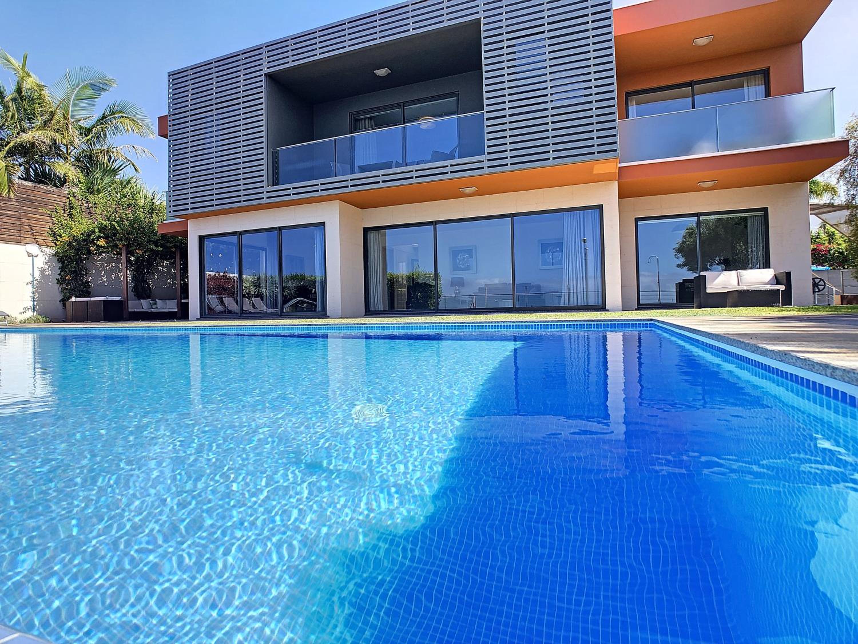 Villa Vitoria - by LovelyStay