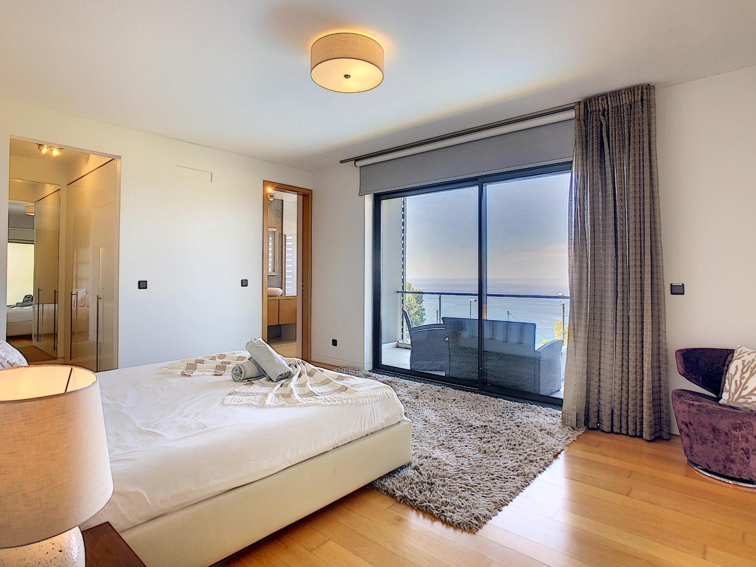 Villa Vitoria - by LovelyStay