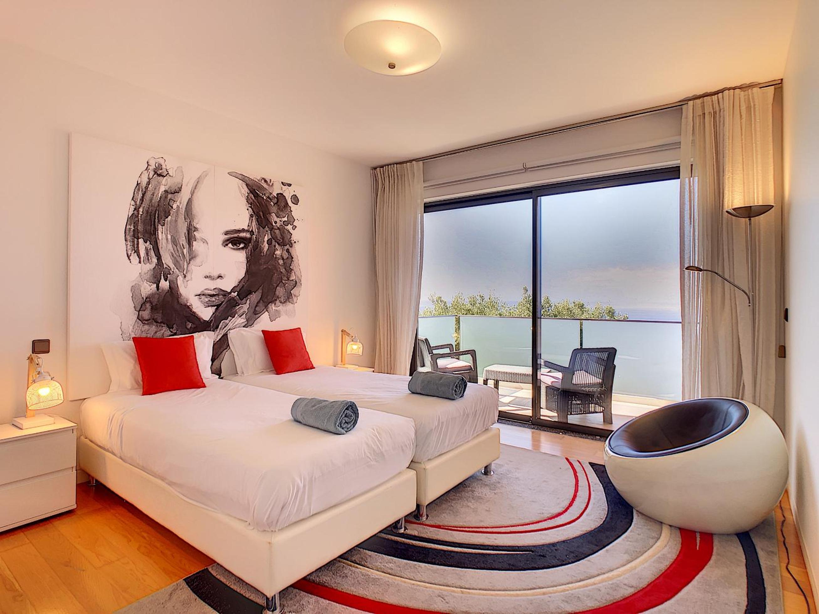 Villa Vitoria - by LovelyStay