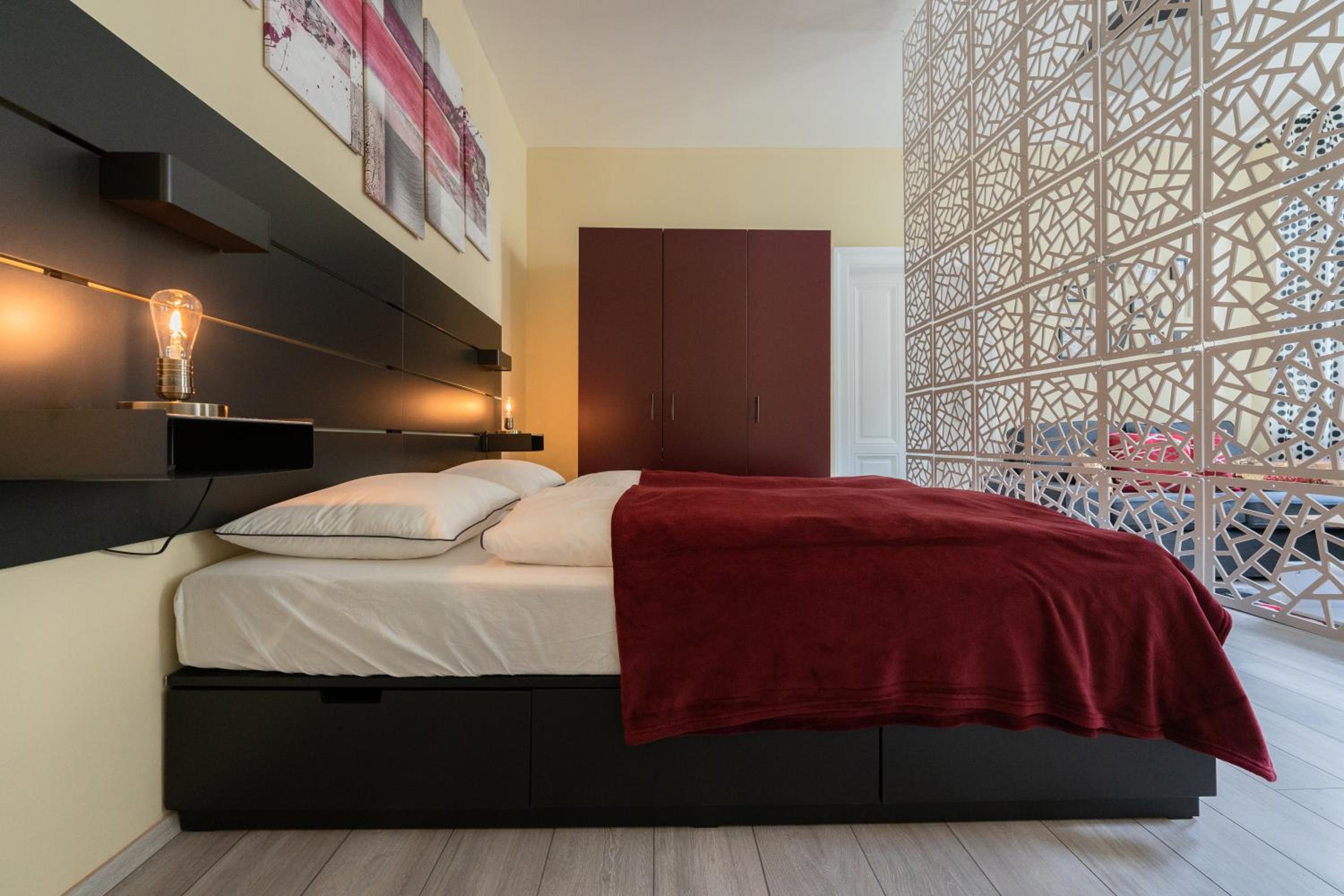 Radiant Premium Apartments - Fünfhaus