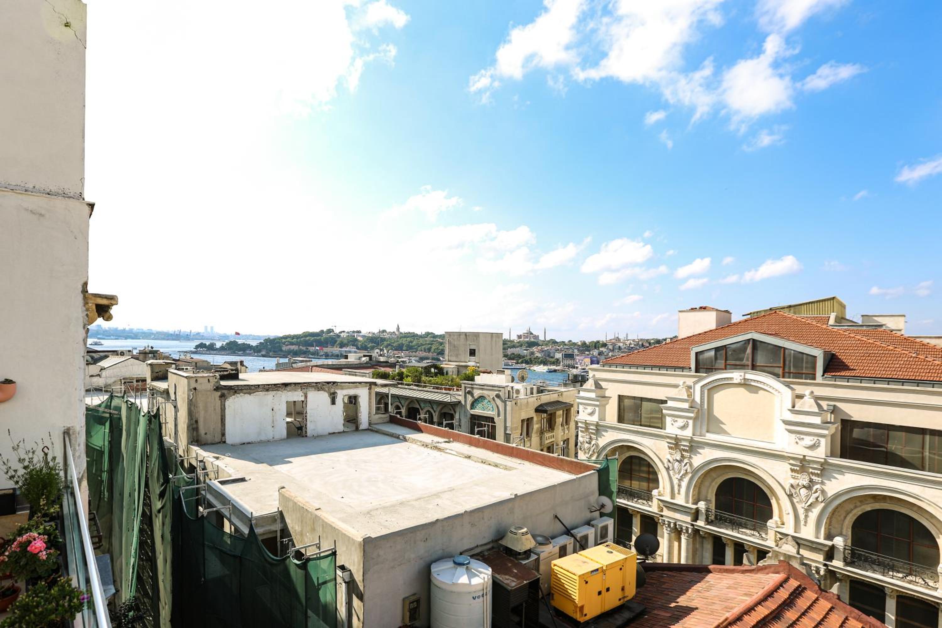 No 8 Galata