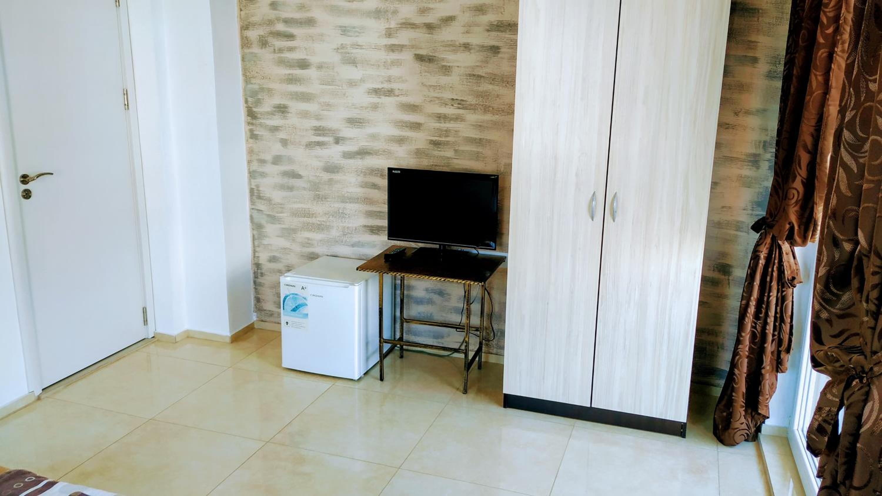 Dracena Guesthouse