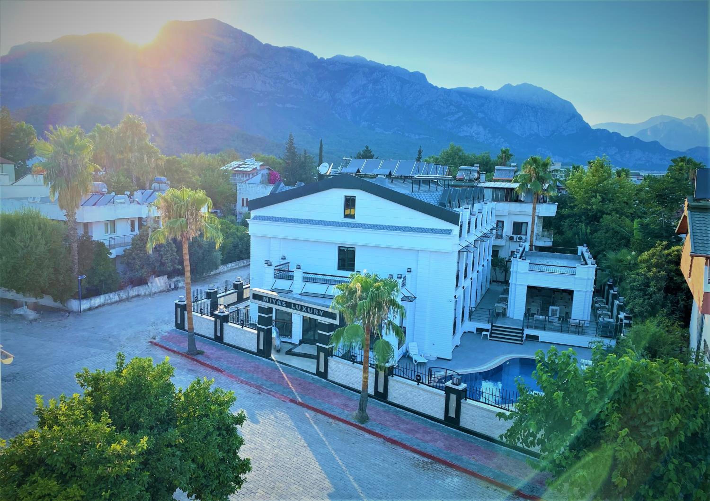 MİYAS LUXURY HOTEL - Image 24