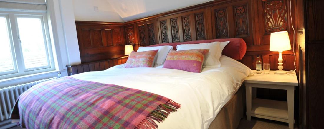 Farnham Vacations - Bel And The Dragon-Churt - Property Image 56