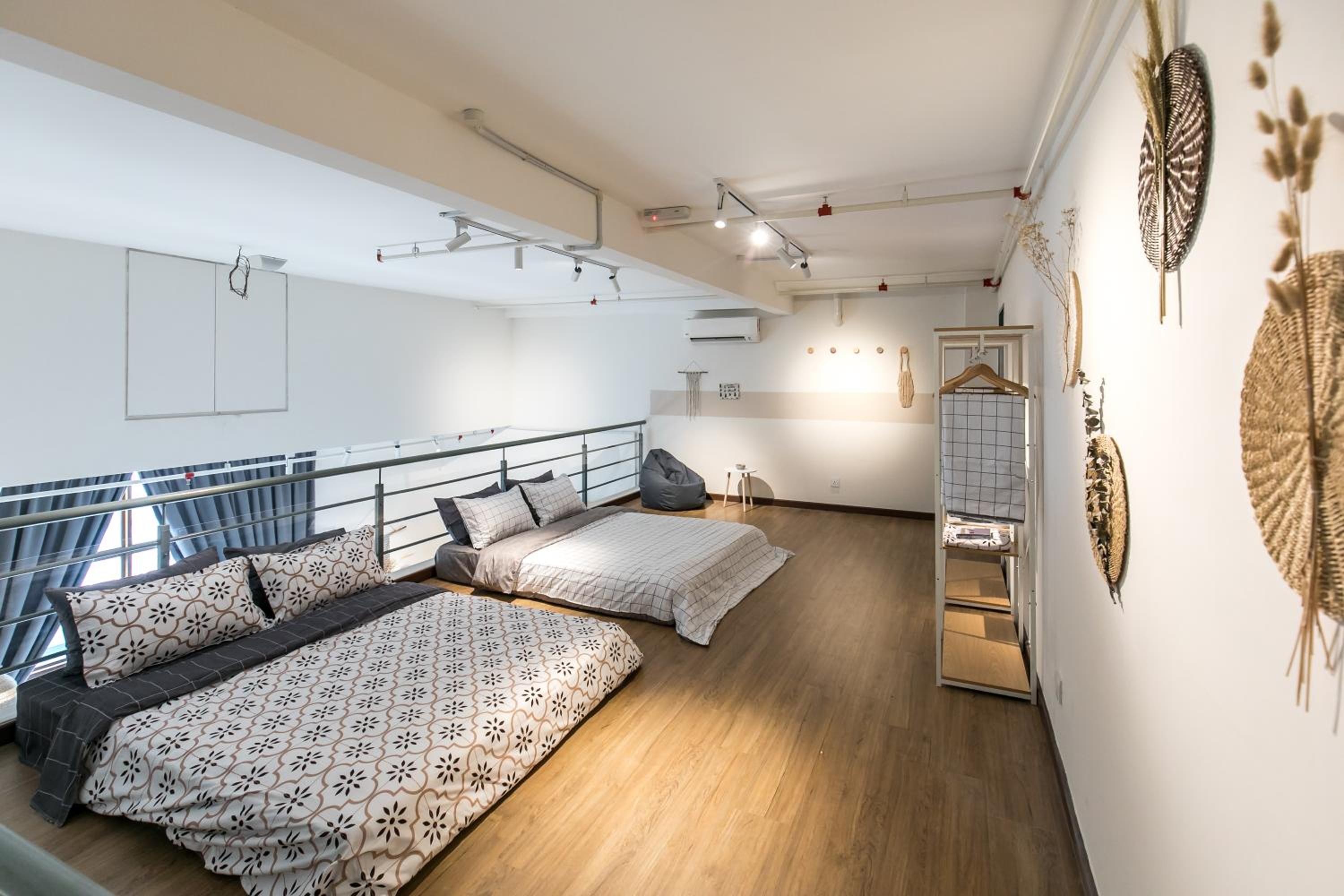 Pinnacle Duplex@6Pax-5m Walk to Paradigm Mall+WIFI photo 4
