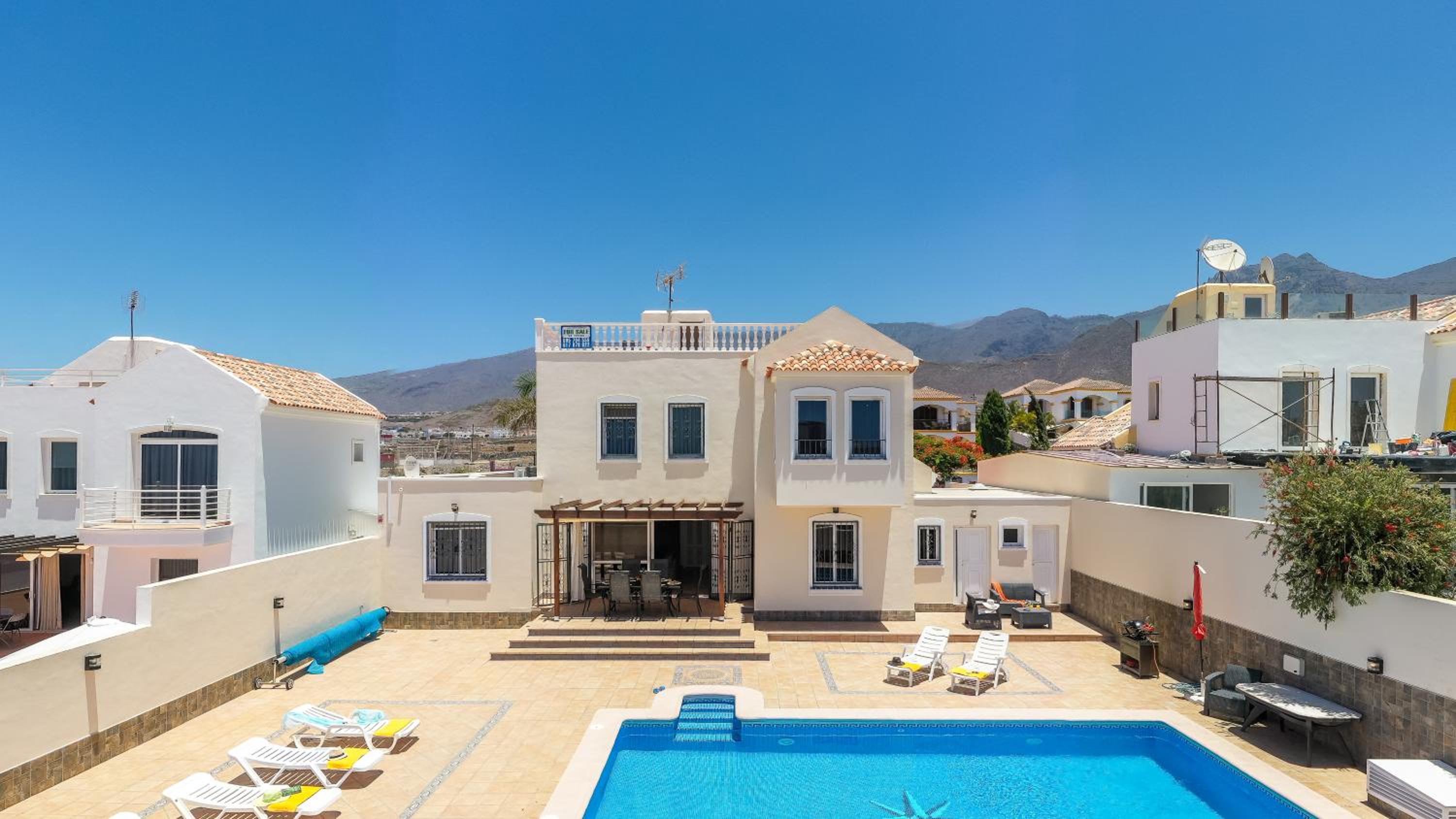 Beautiful VILLA Sahara, BBQ view 2