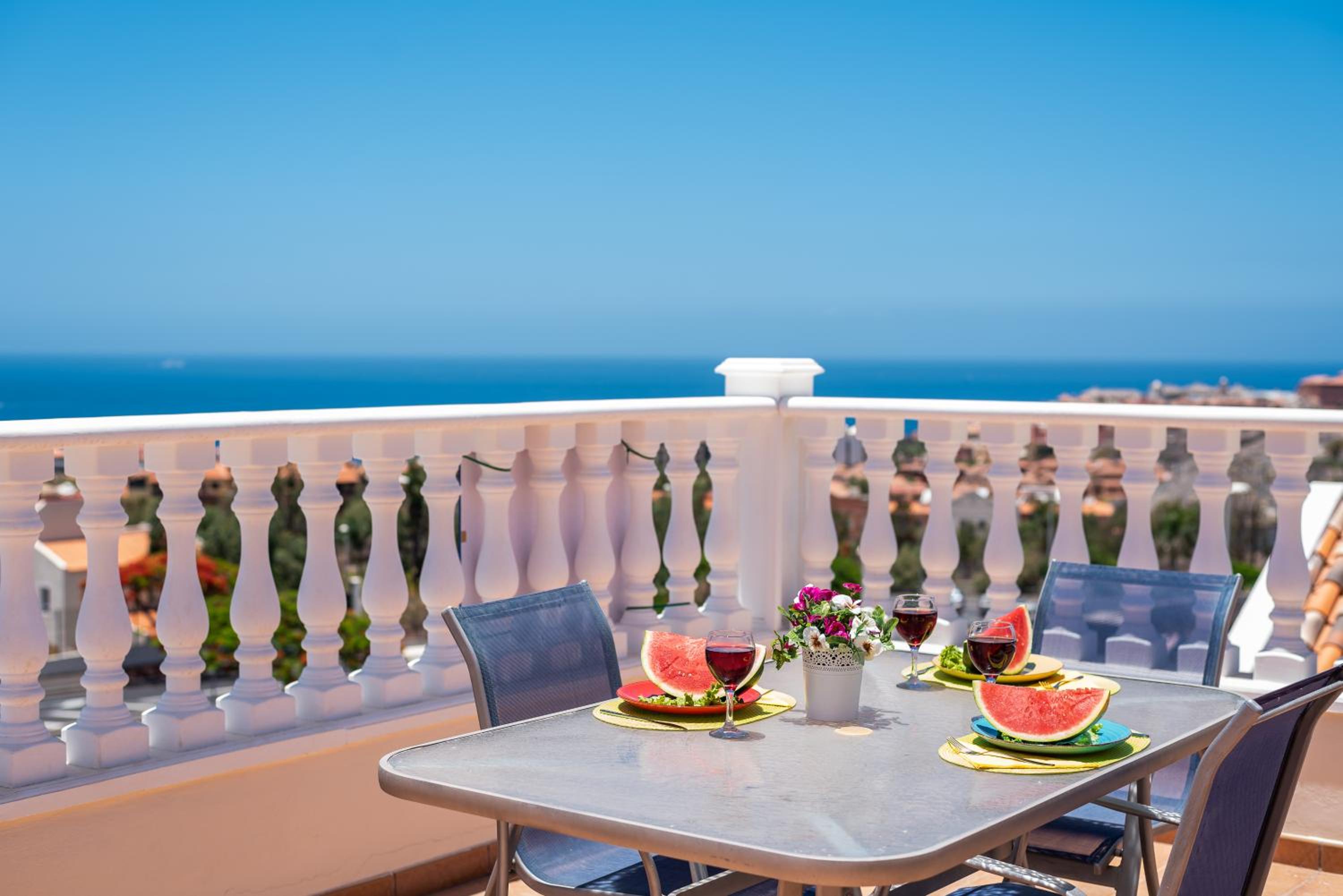 Beautiful VILLA Sahara, BBQ view 3
