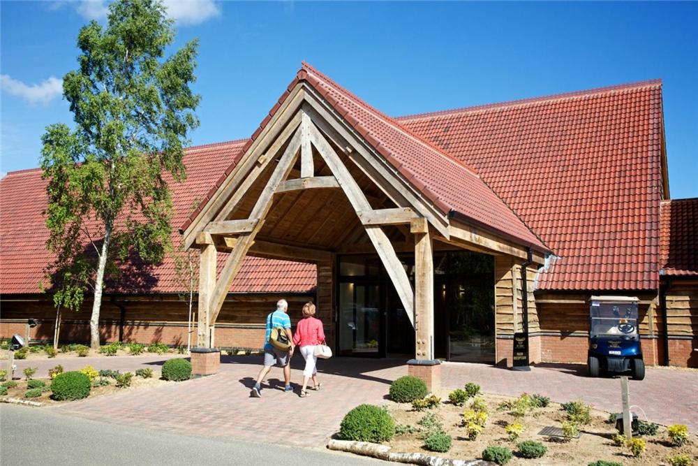 Wentworth Lodge