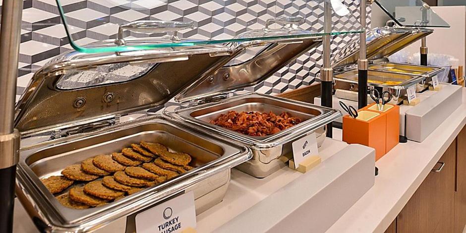 Kokomo Vacations - Holiday Inn Express  Suites - Kokomo South, an IHG Hotel - Property Image 5