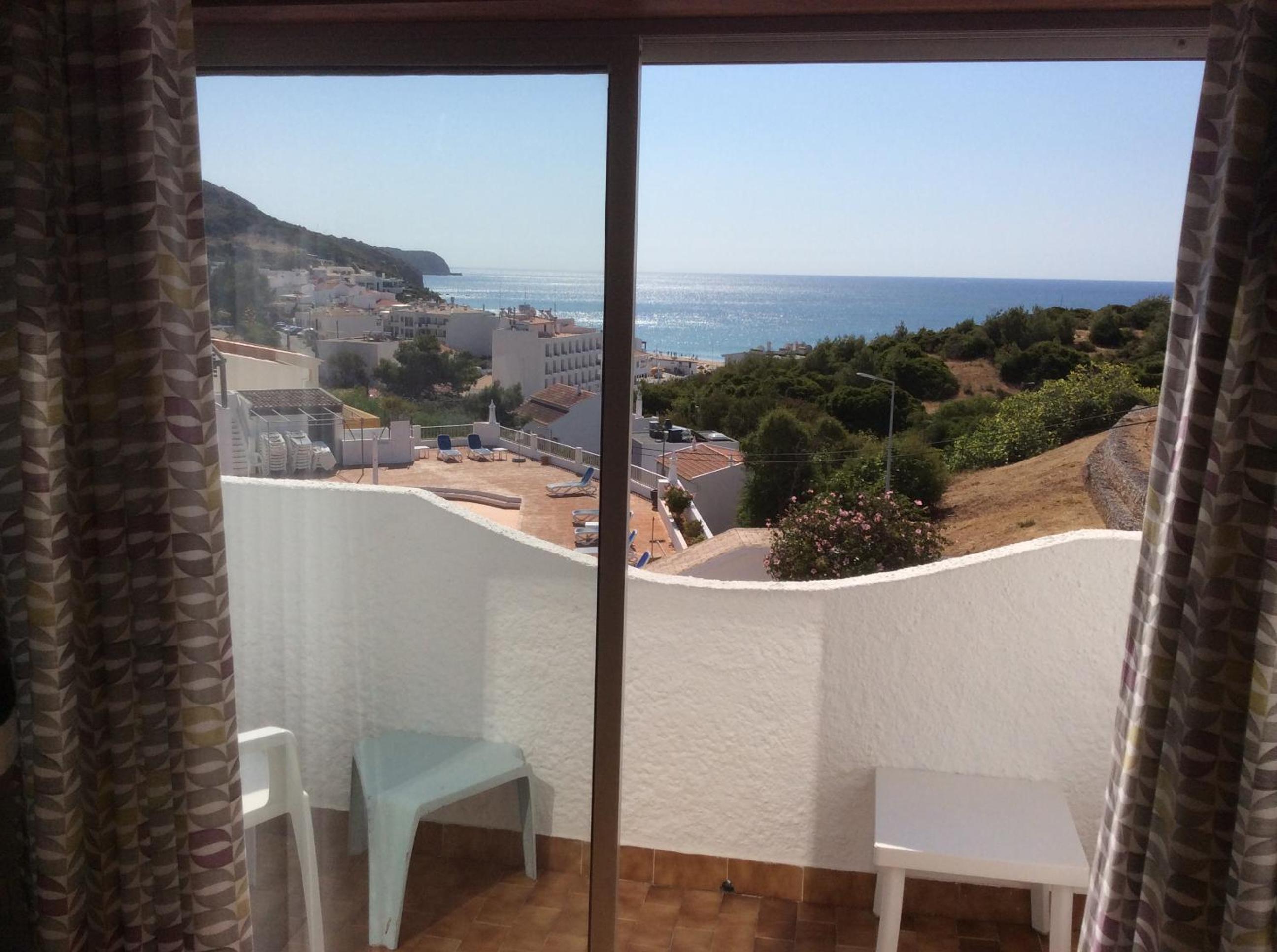 Apartamentos Salema Praia Club