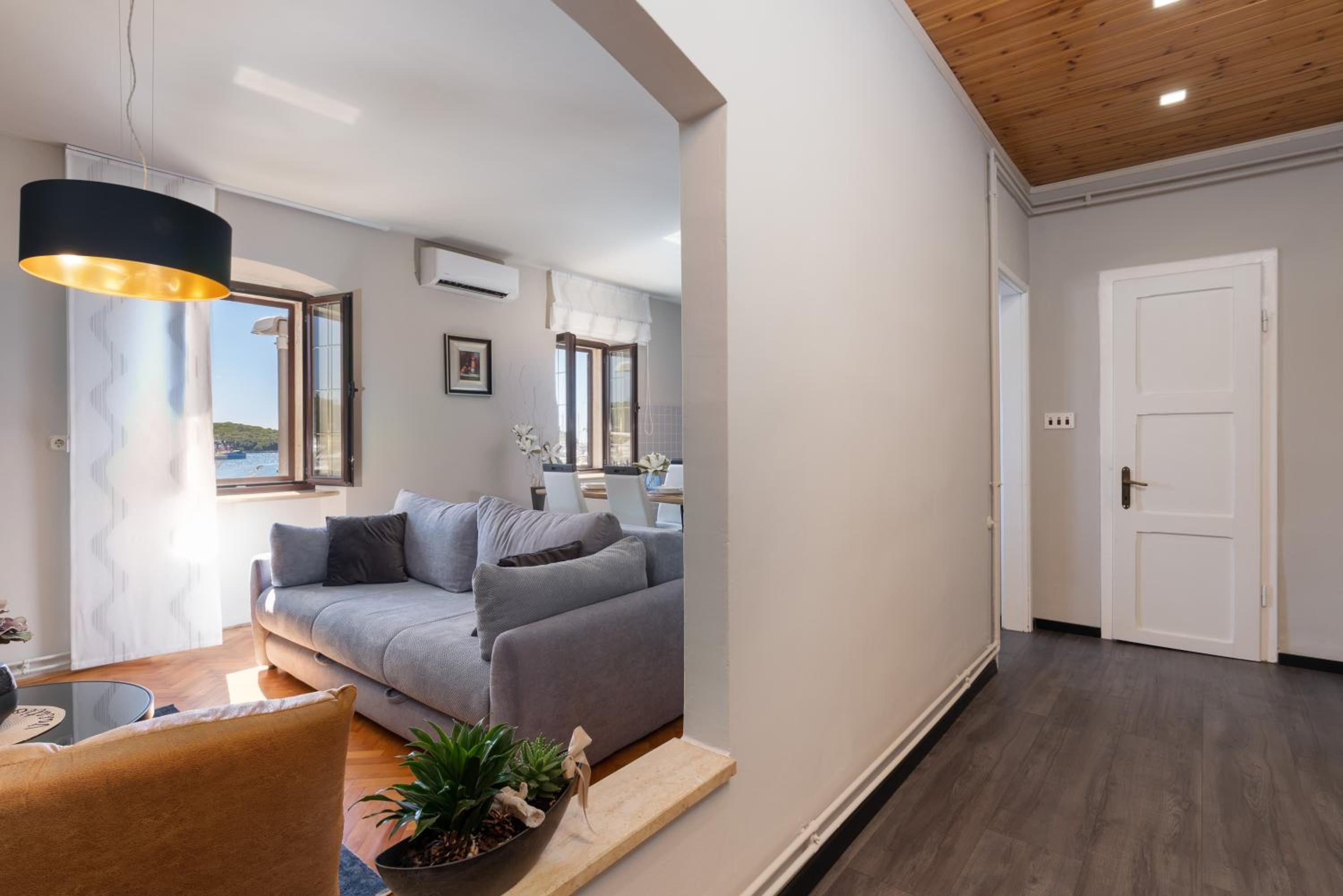 Apartments Prince
