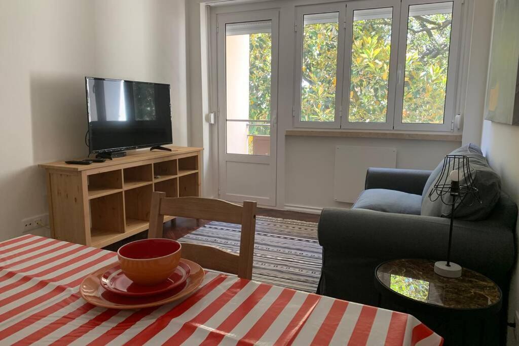 Casa do Largo Sardinha - Very central apartment with AC view 5