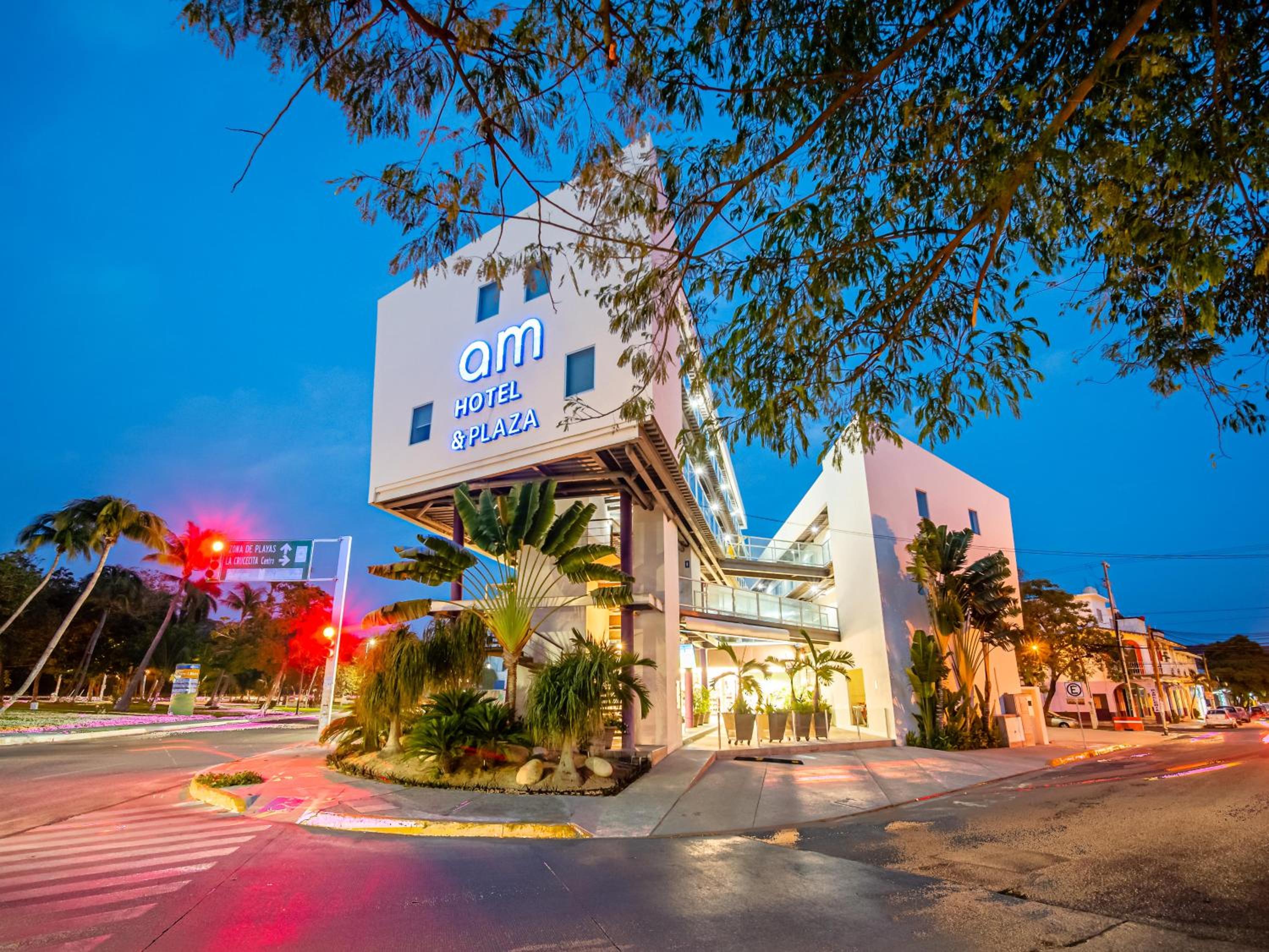 Huatulco Vacations - AM Hotel y Plaza - Property Image 1