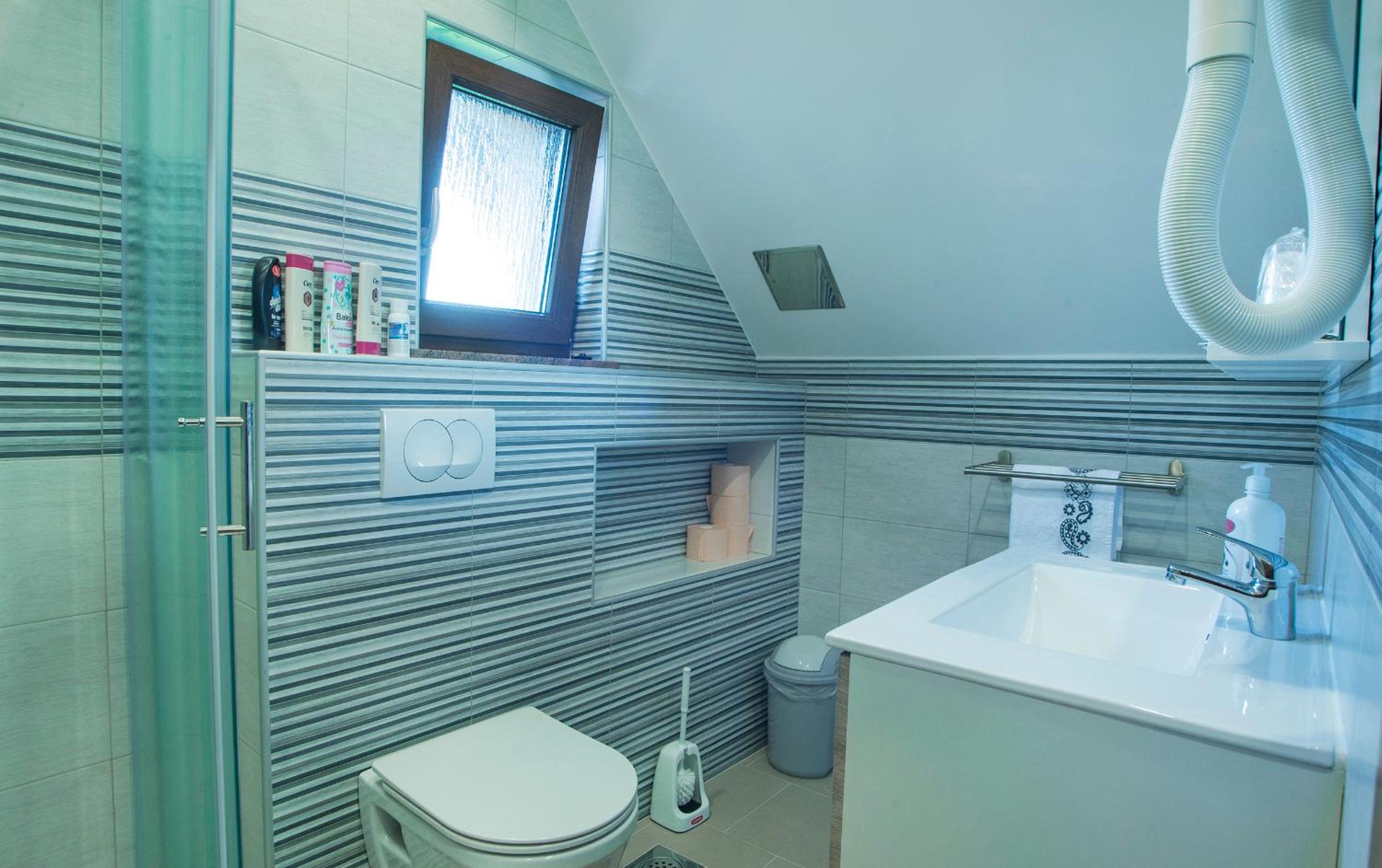Photo 86