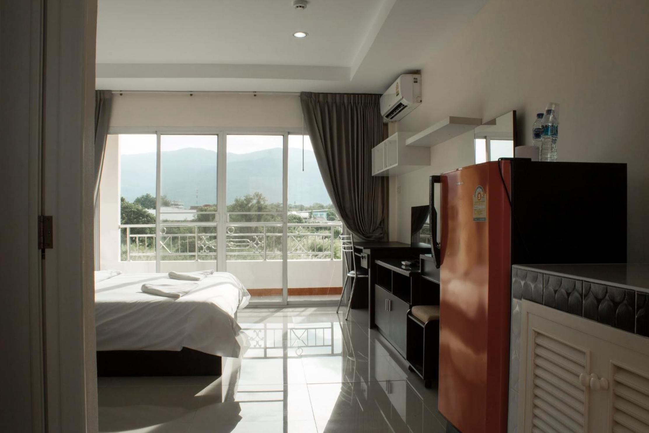 Nattidaplace Hotel Chiangmai view 5