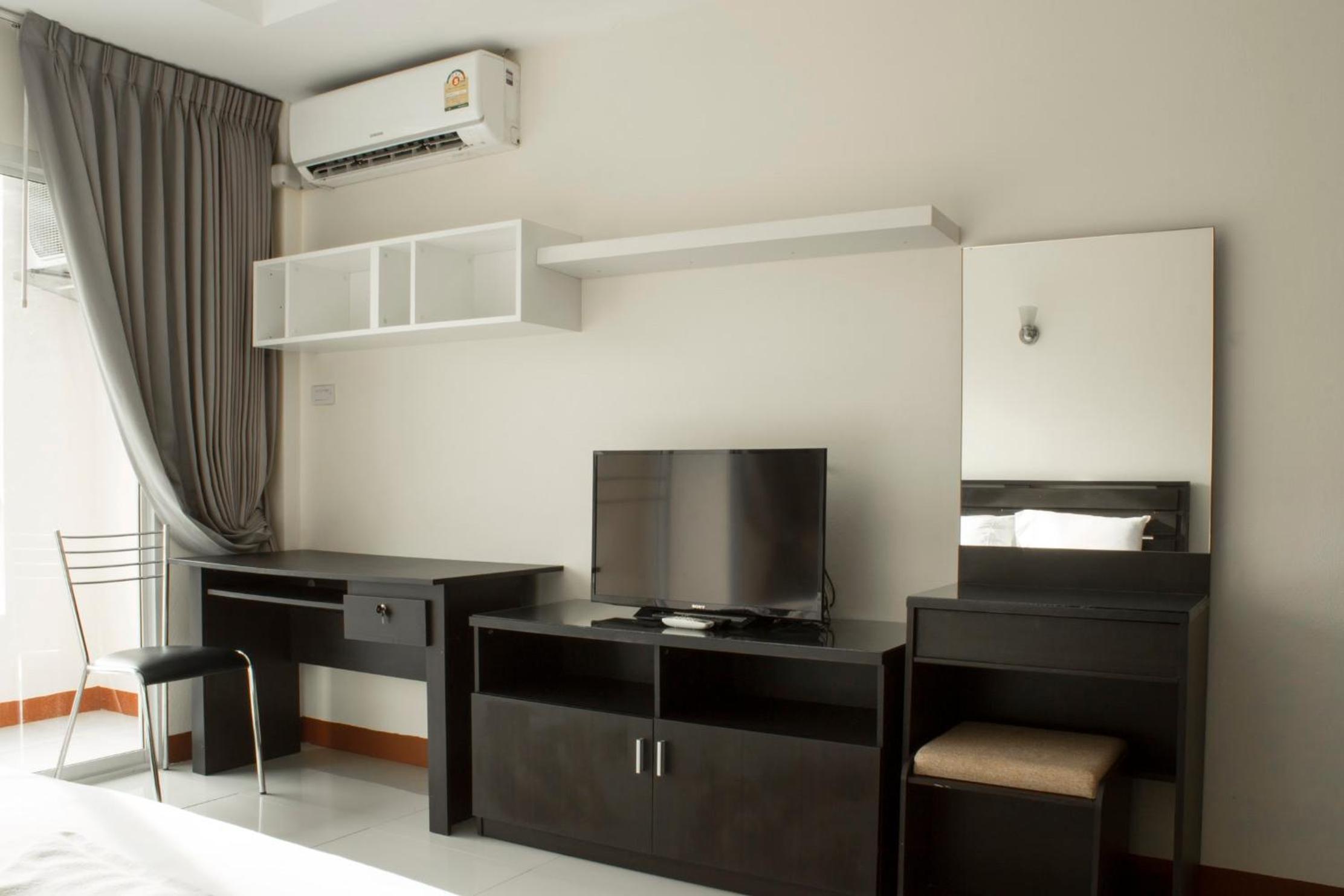 Nattidaplace Hotel Chiangmai view 4