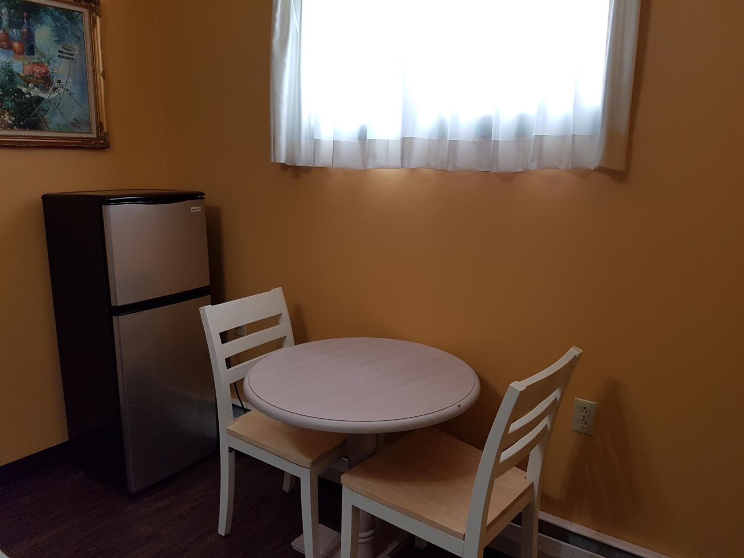 Alpine Inn & Suites