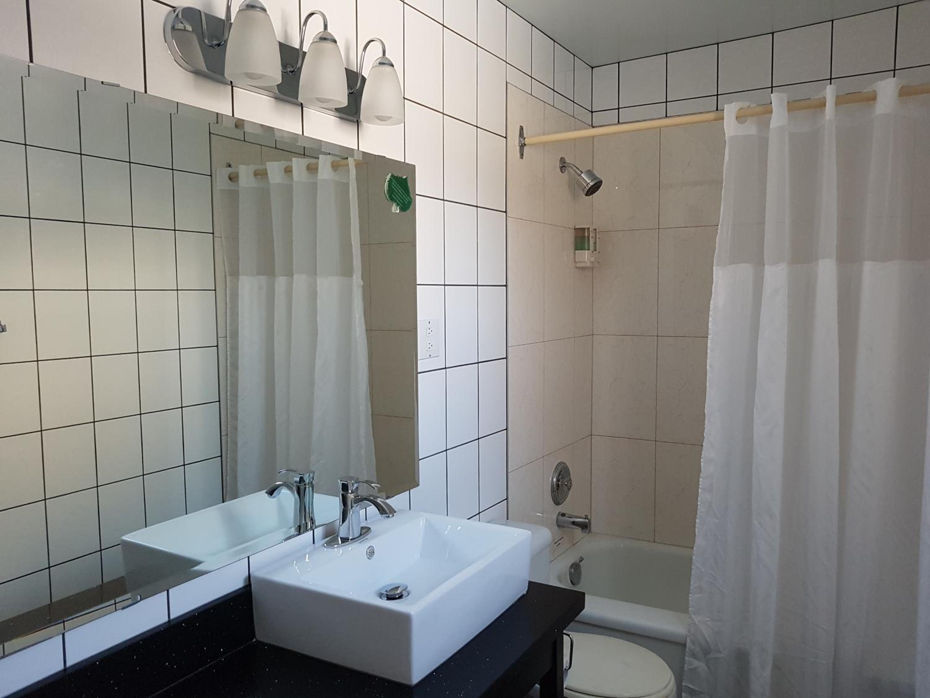 Alpine Inn & Suites