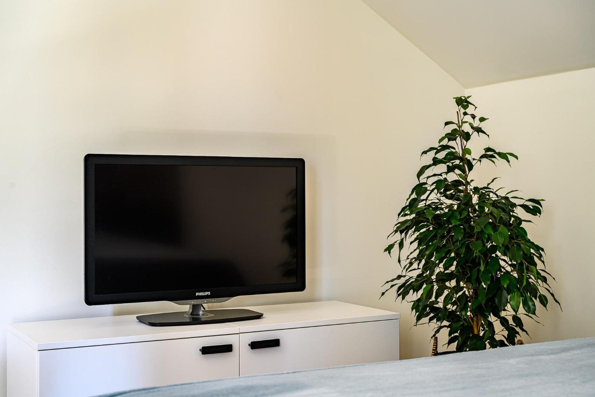Modern studio - 10min walk to the sea view 4