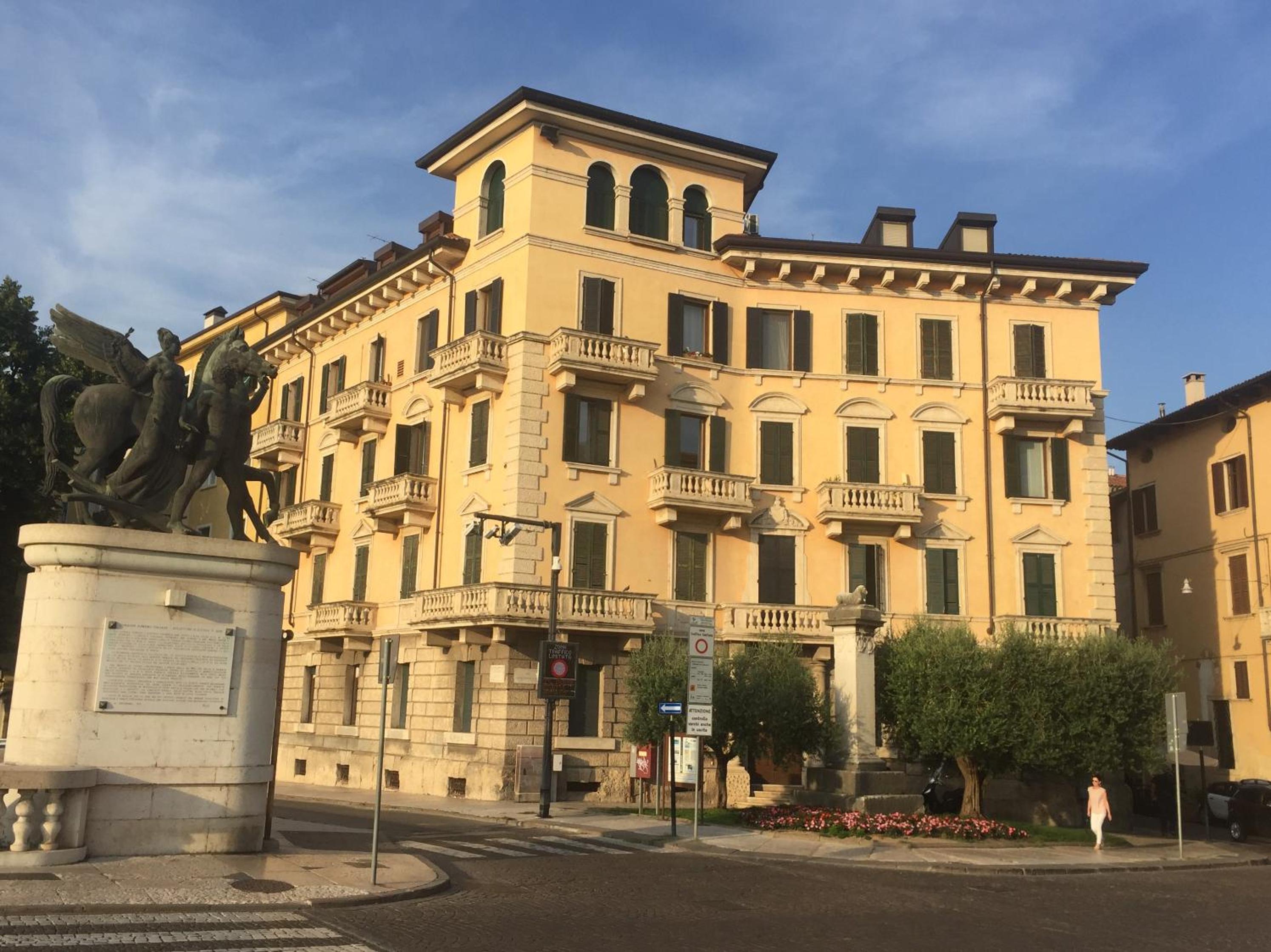 Lady Verona