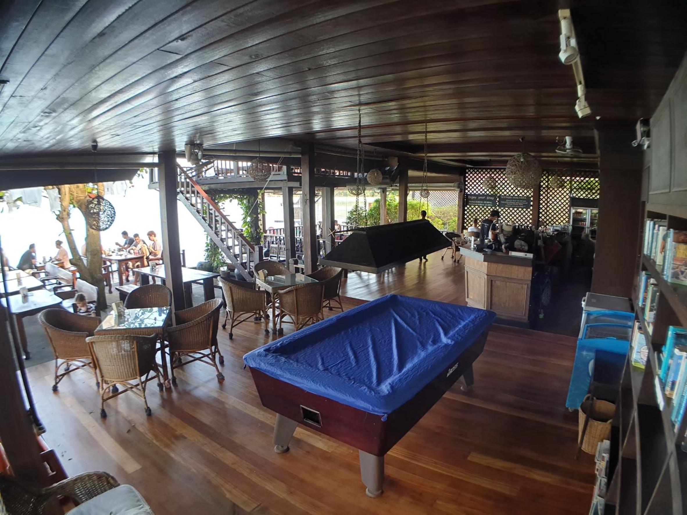 lounge