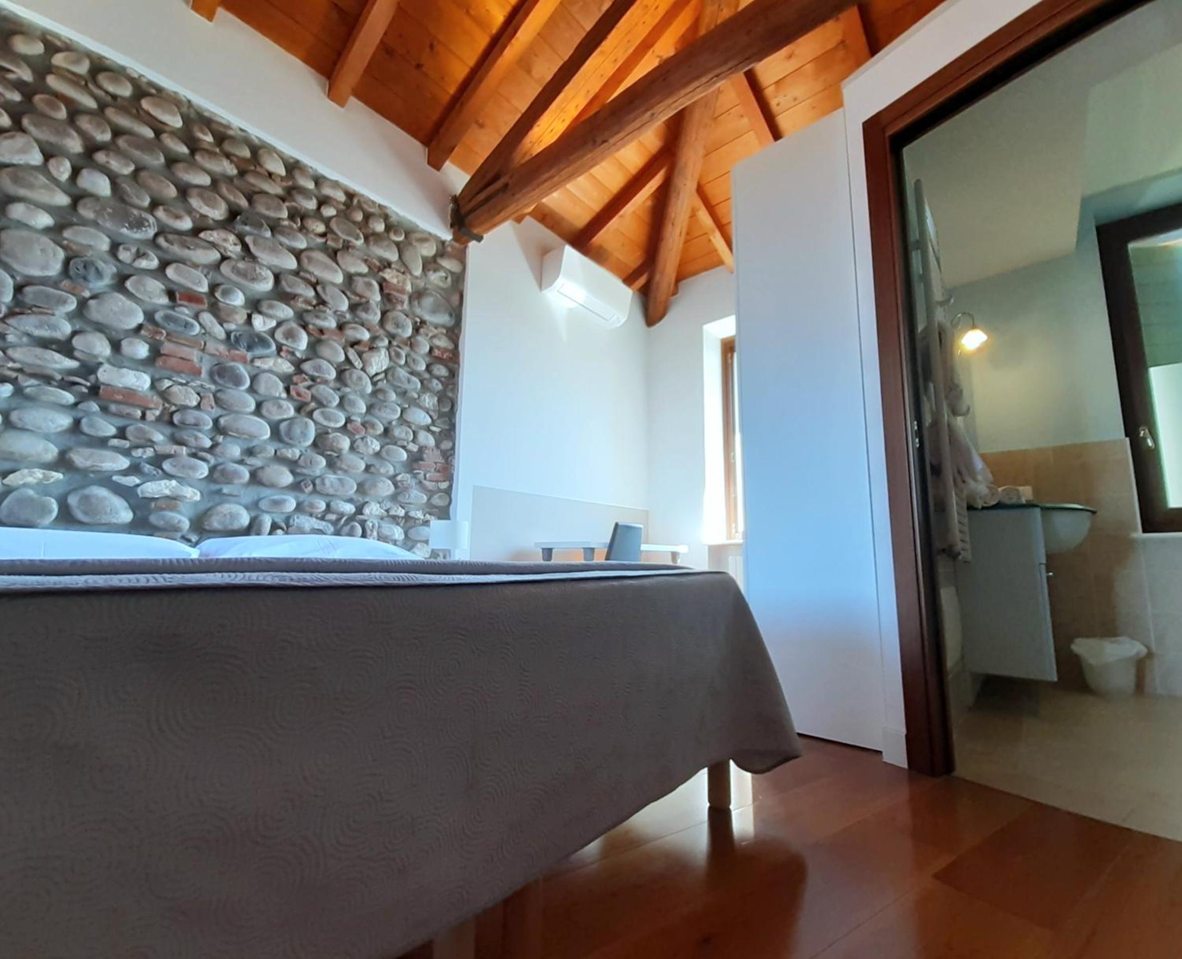 DaniEli Camere view 2