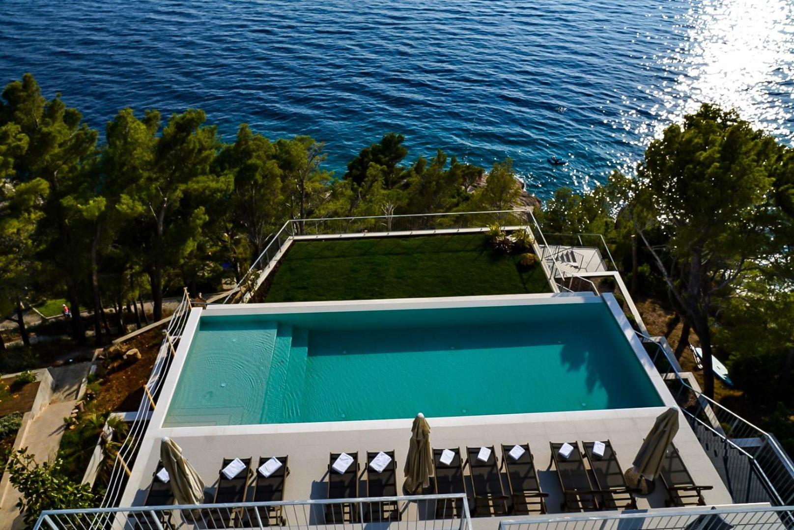 Villa Colomba a luxury villa in Brela, seafront view 2